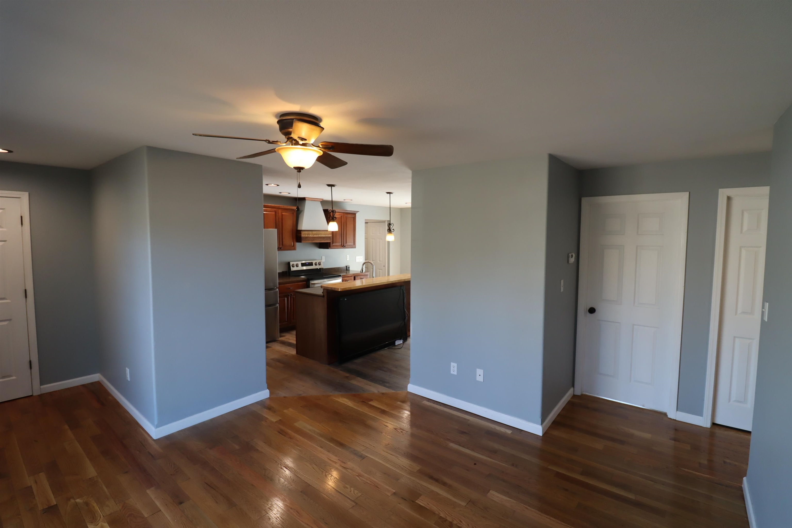 Photo 5 - Residential for sale – 124  Miller Lane   Melbourne, AR