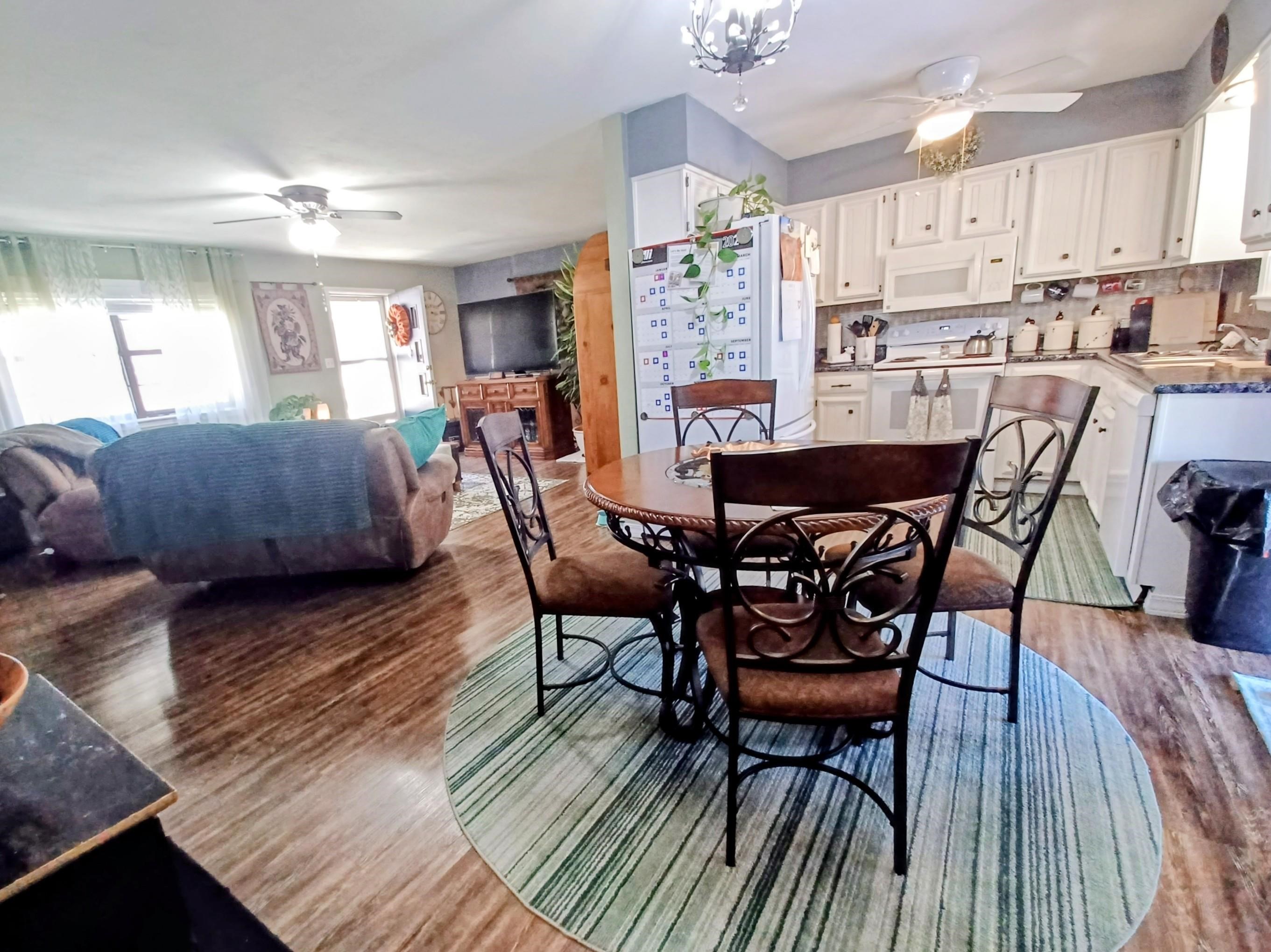 Photo 3 - Residential for sale – 1322  Hummingbird   Horseshoe Bend, AR