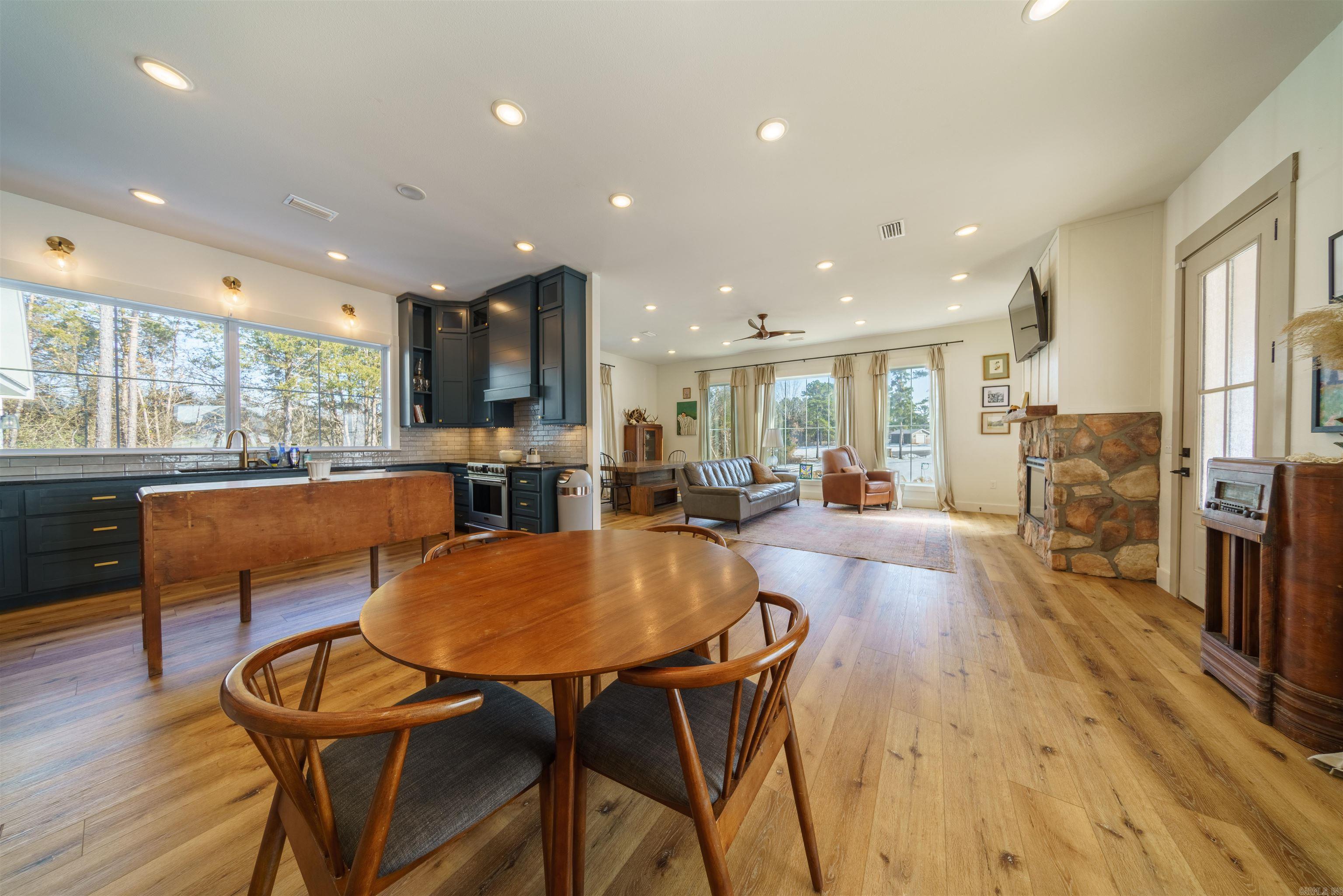 Photo 11 - Residential for sale – 13  Joseph Ln   Cave City, AR