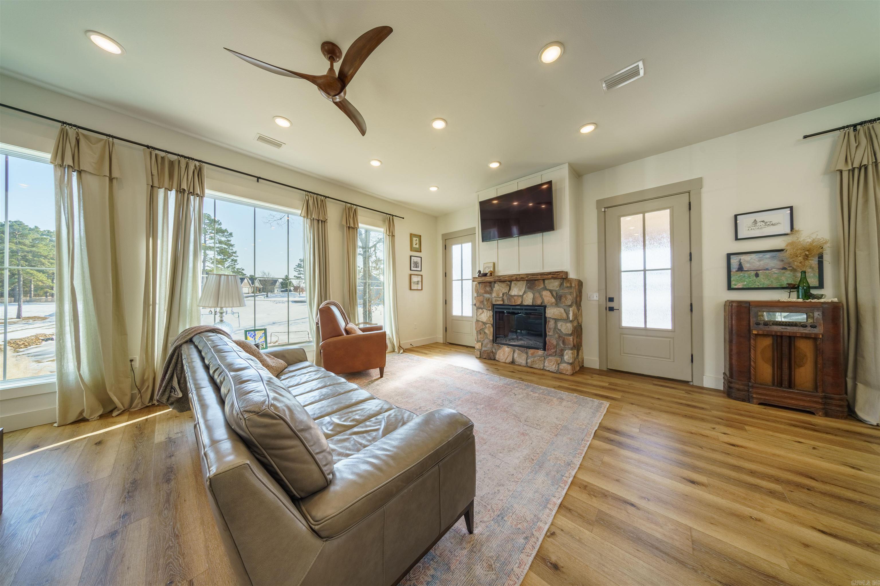 Photo 4 - Residential for sale – 13  Joseph Ln   Cave City, AR