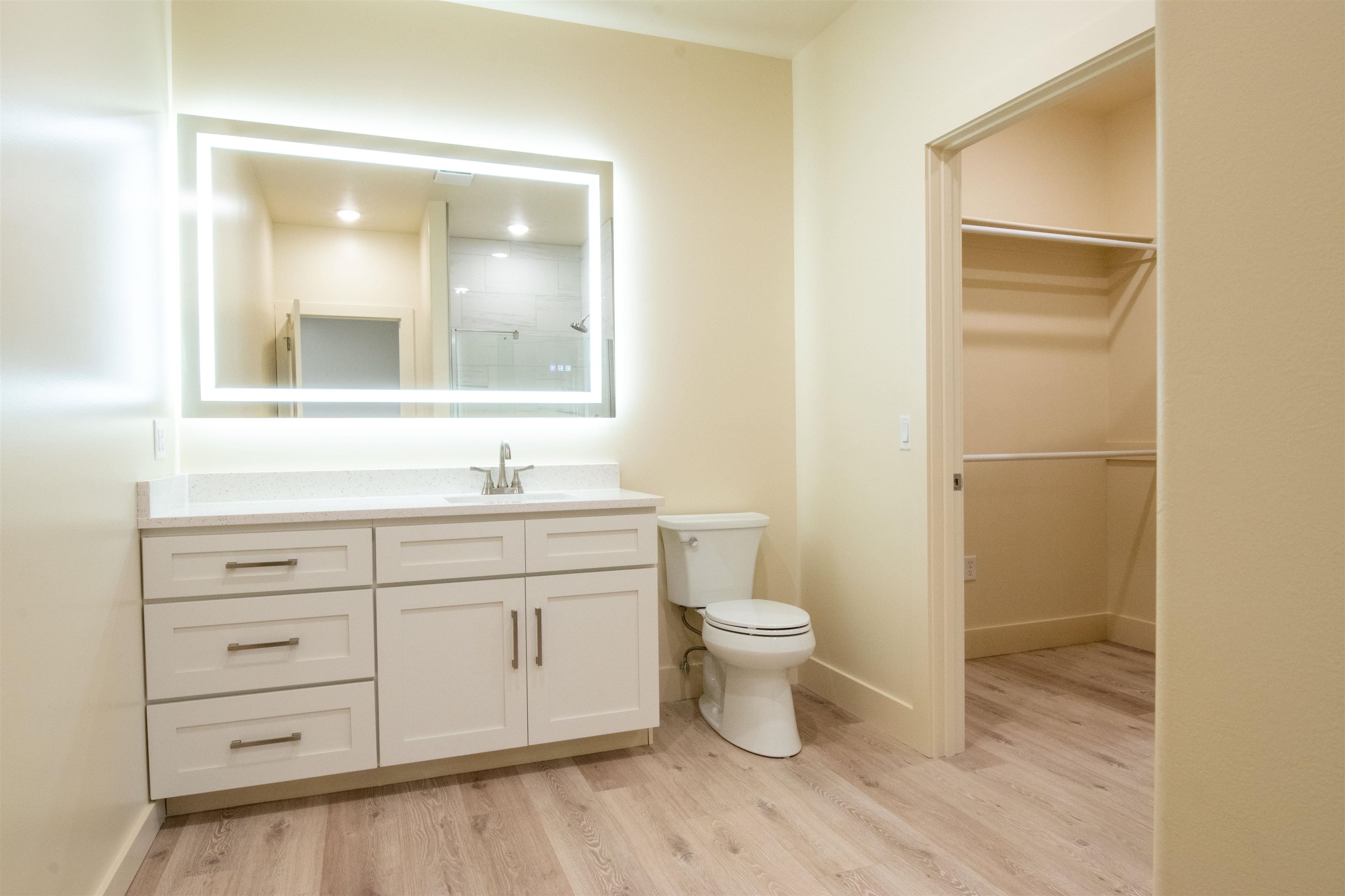 Photo 11 - Residential for sale – 400  Firethorn Augusta Building Unit 3  Melbourne, AR