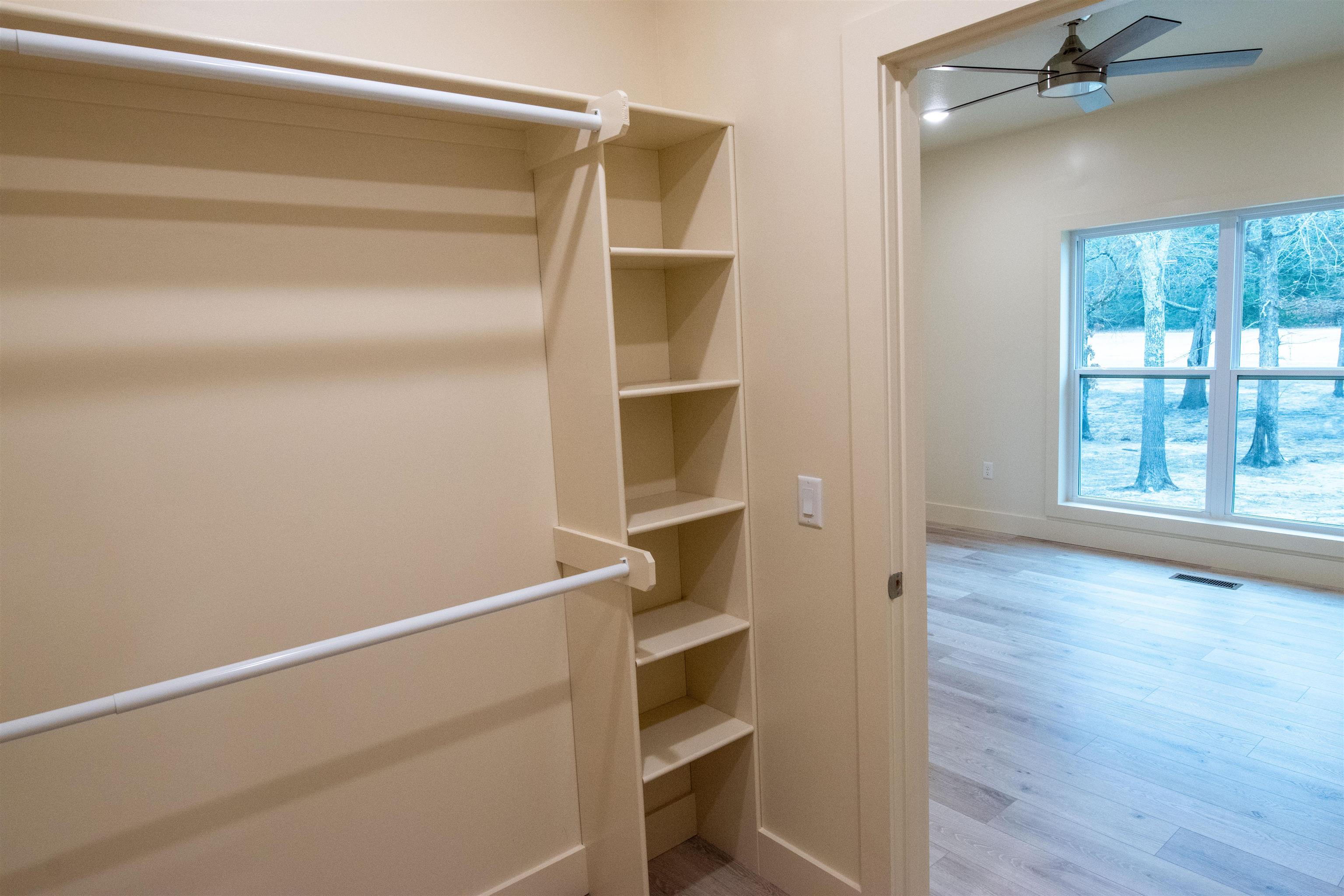 Photo 14 - Residential for sale – 400  Firethorn Augusta Building Unit 3  Melbourne, AR