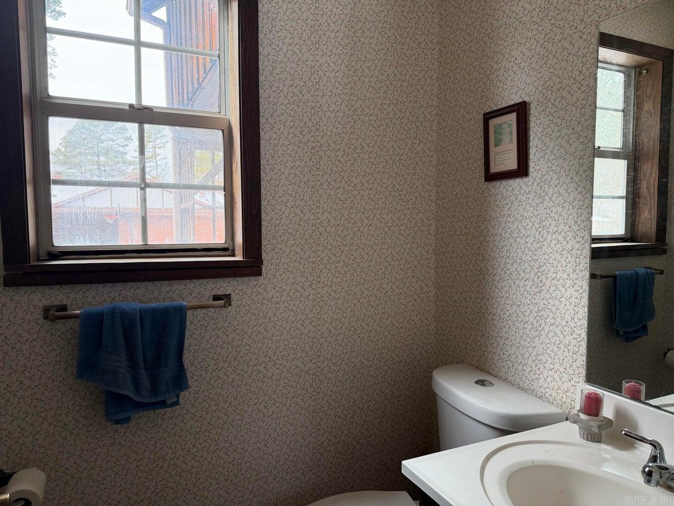 Photo 5 - Residential for sale – 3790  Harrison   Batesville, AR