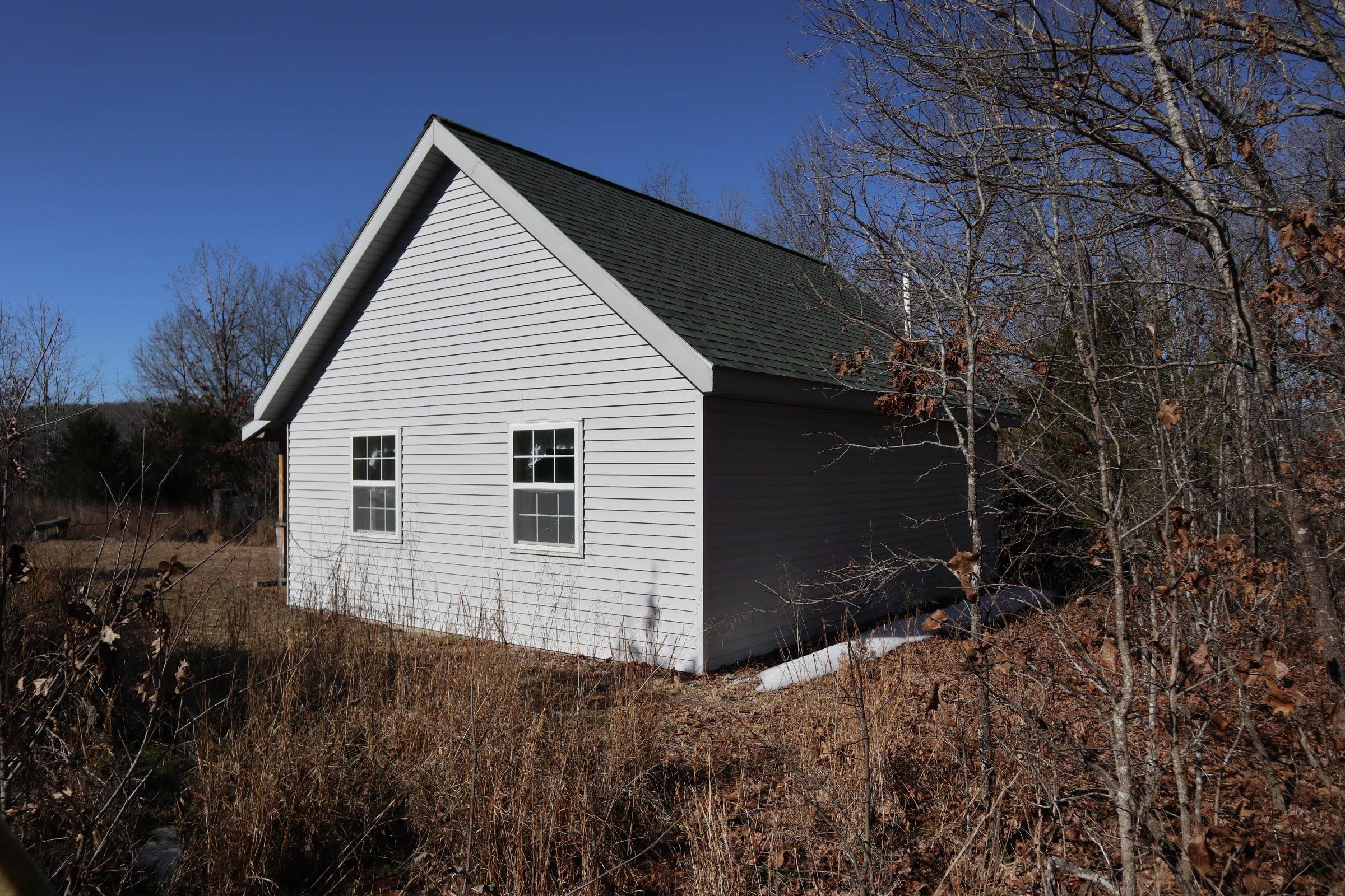 Photo 4 - Residential for sale – 8570  Hwy 9 N   Mammoth Spring, AR