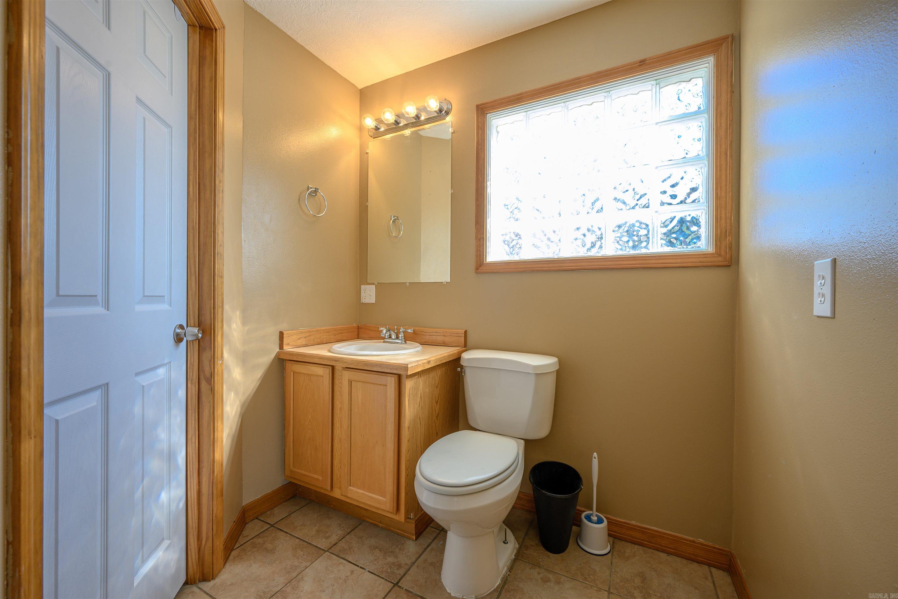 Photo 12 - Residential for sale – 360 W 13th   Newark, AR