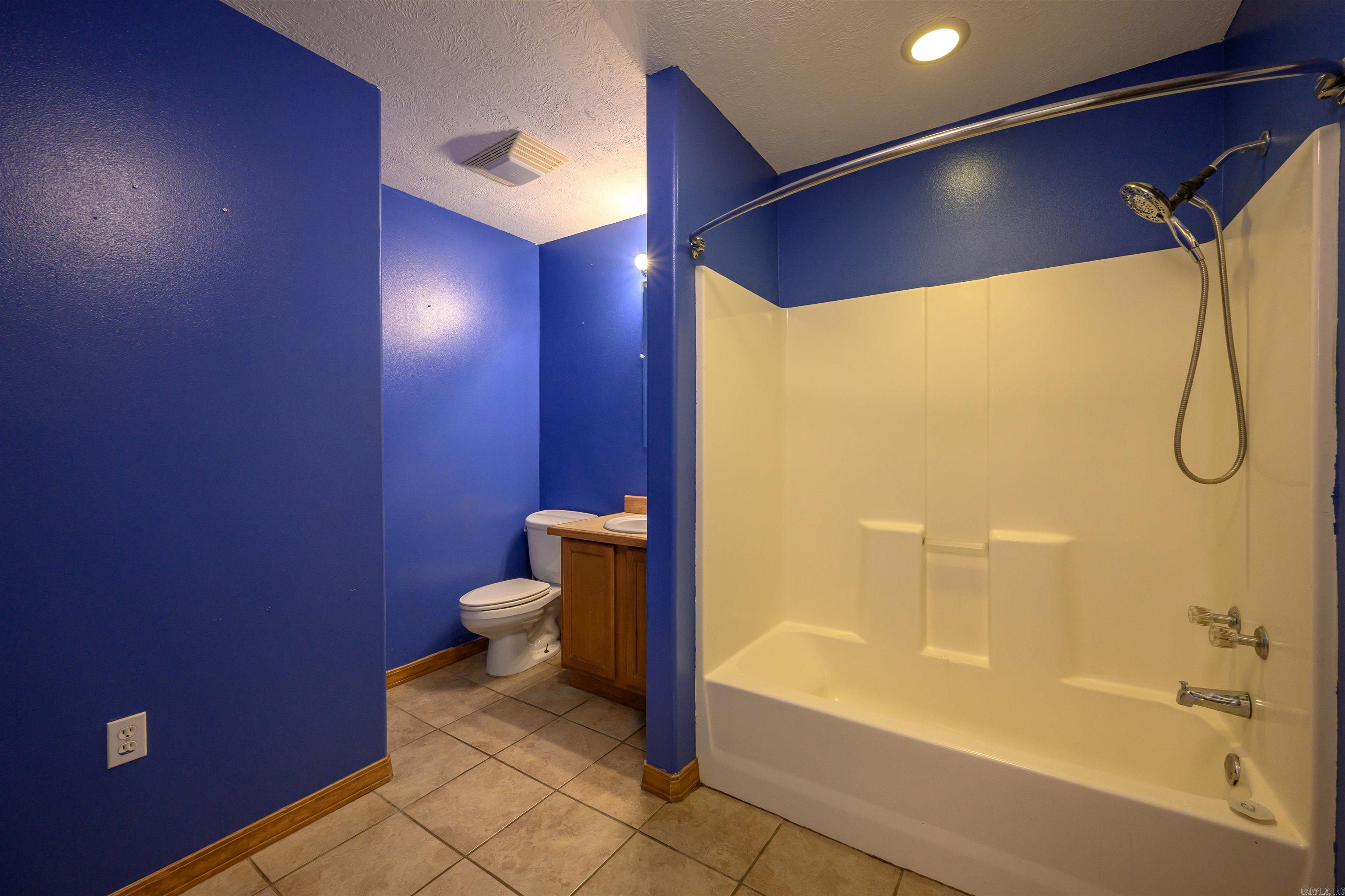 Photo 14 - Residential for sale – 360 W 13th   Newark, AR