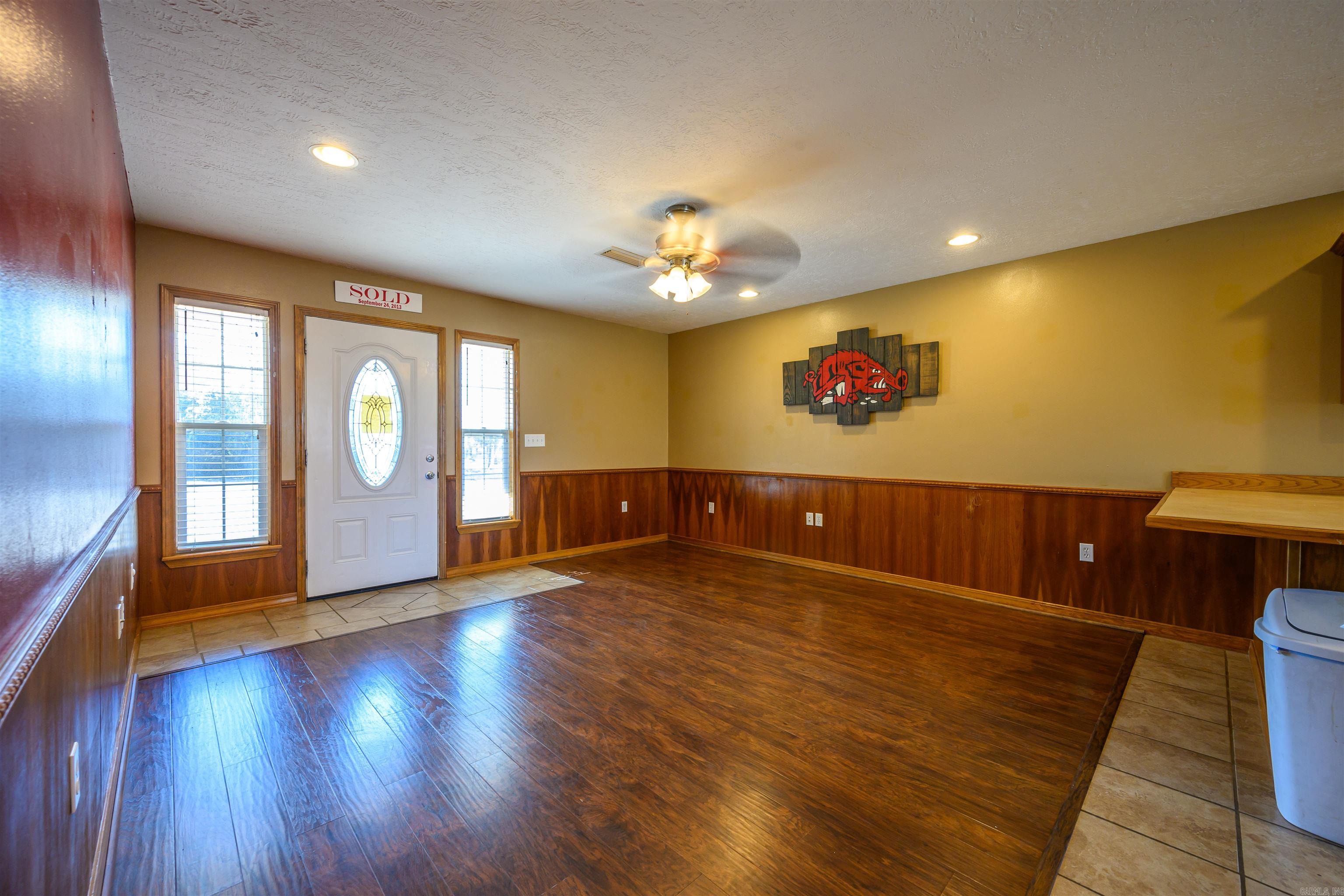 Photo 3 - Residential for sale – 360 W 13th   Newark, AR