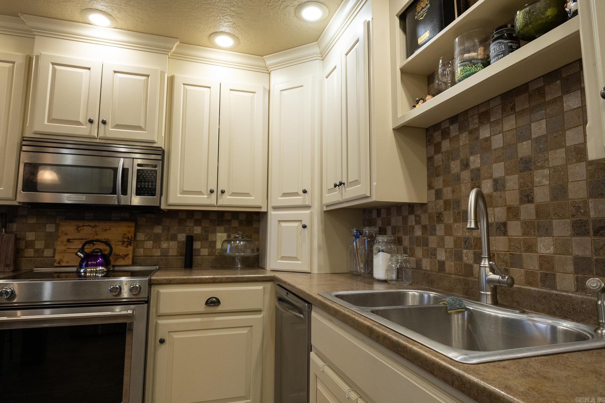 Photo 13 - Residential for sale – 447 S Broad   Batesville, AR