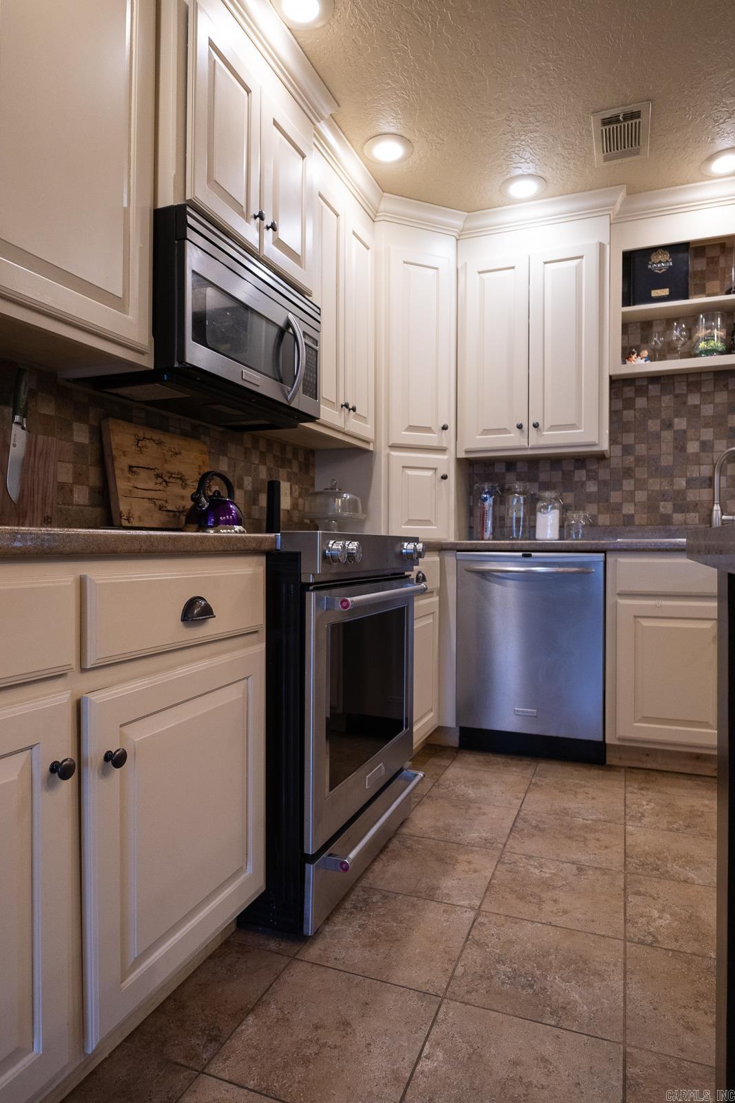 Photo 13 - Residential for sale – 447 S Broad   Batesville, AR