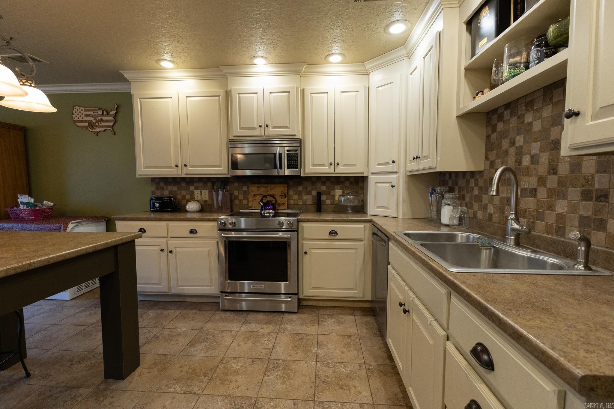 Photo 8 - Residential for sale – 447 S Broad   Batesville, AR