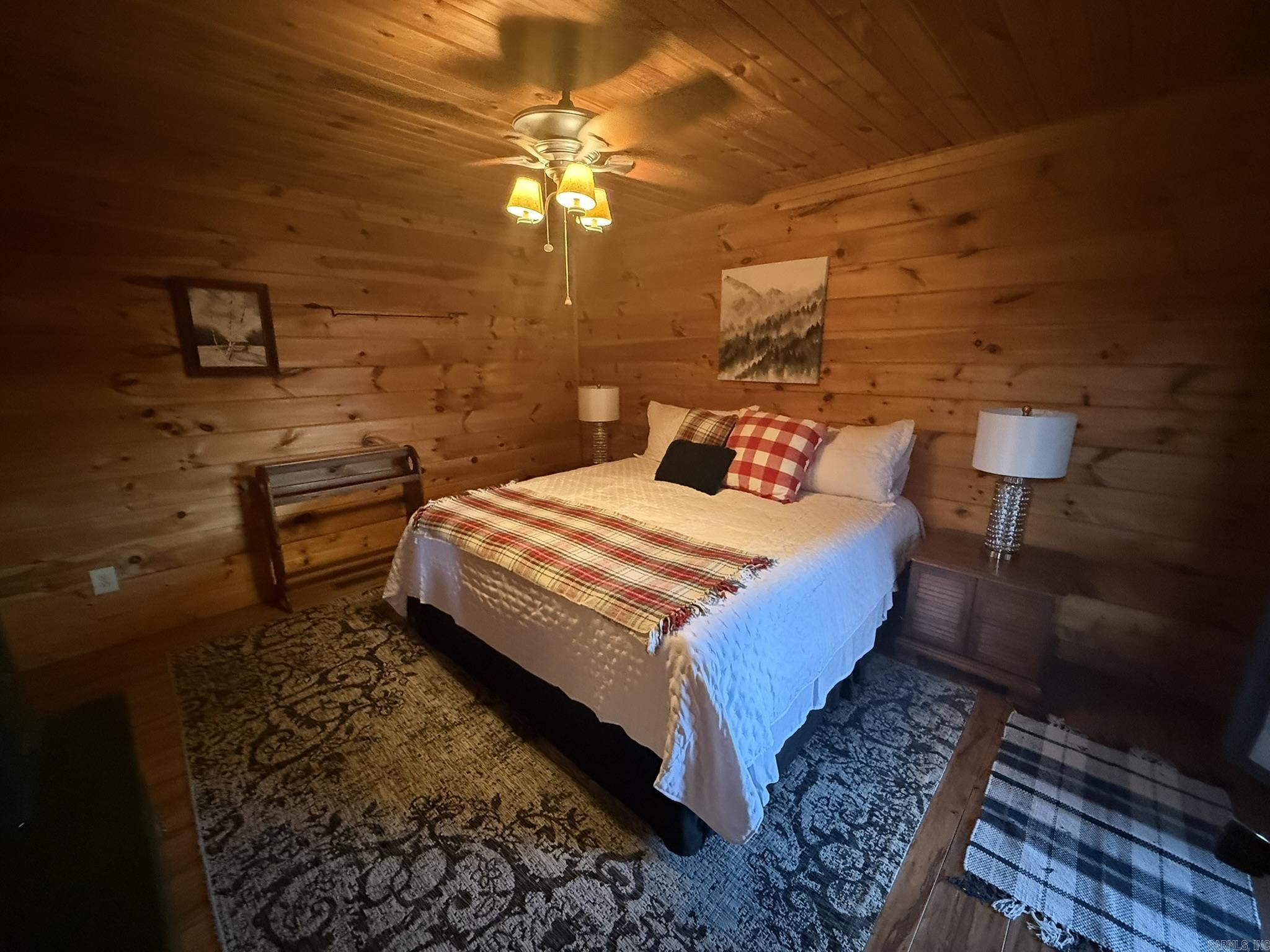 Photo 15 - Residential for sale – 465 S Riverview   Mountain View, AR