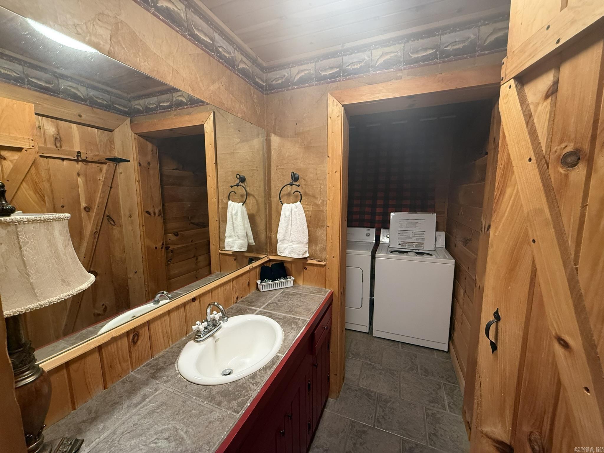 Photo 19 - Residential for sale – 465 S Riverview   Mountain View, AR