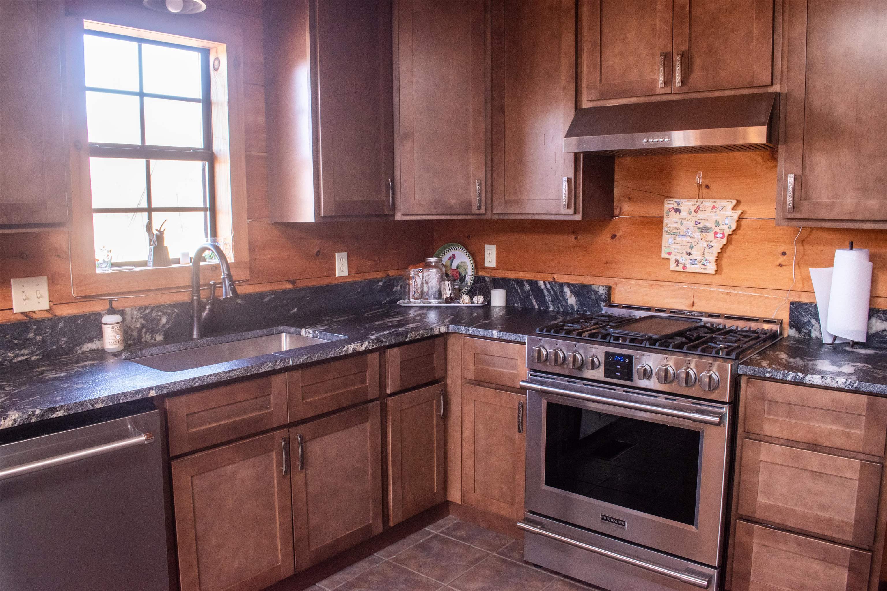 Photo 10 - Residential for sale – 100  Williamson Switch   Guion, AR