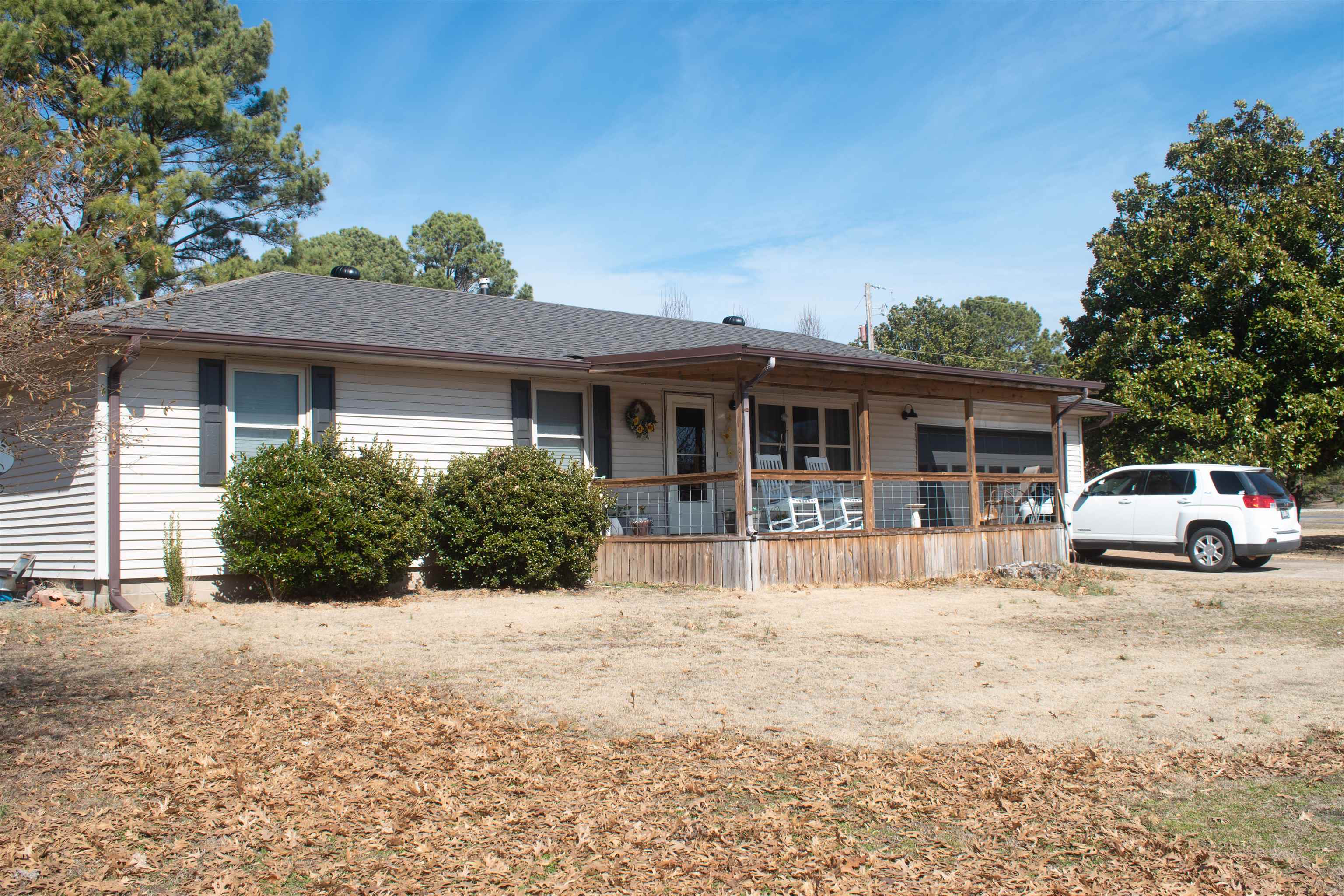 Photo 3 - Residential for sale – 420  Old Fort Road   Melbourne, AR