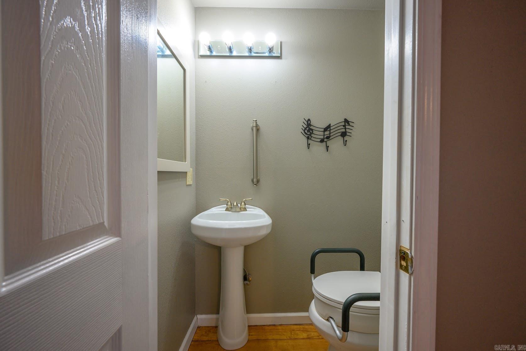 Photo 33 - Residential for sale – 3  Doss Ln   Batesville, AR