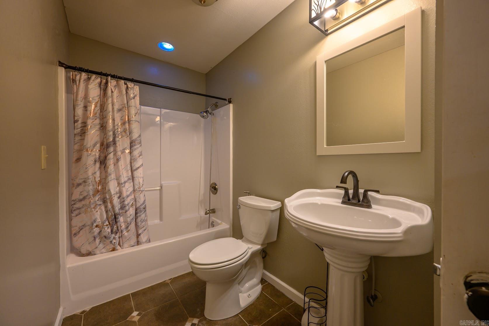 Photo 34 - Residential for sale – 3  Doss Ln   Batesville, AR