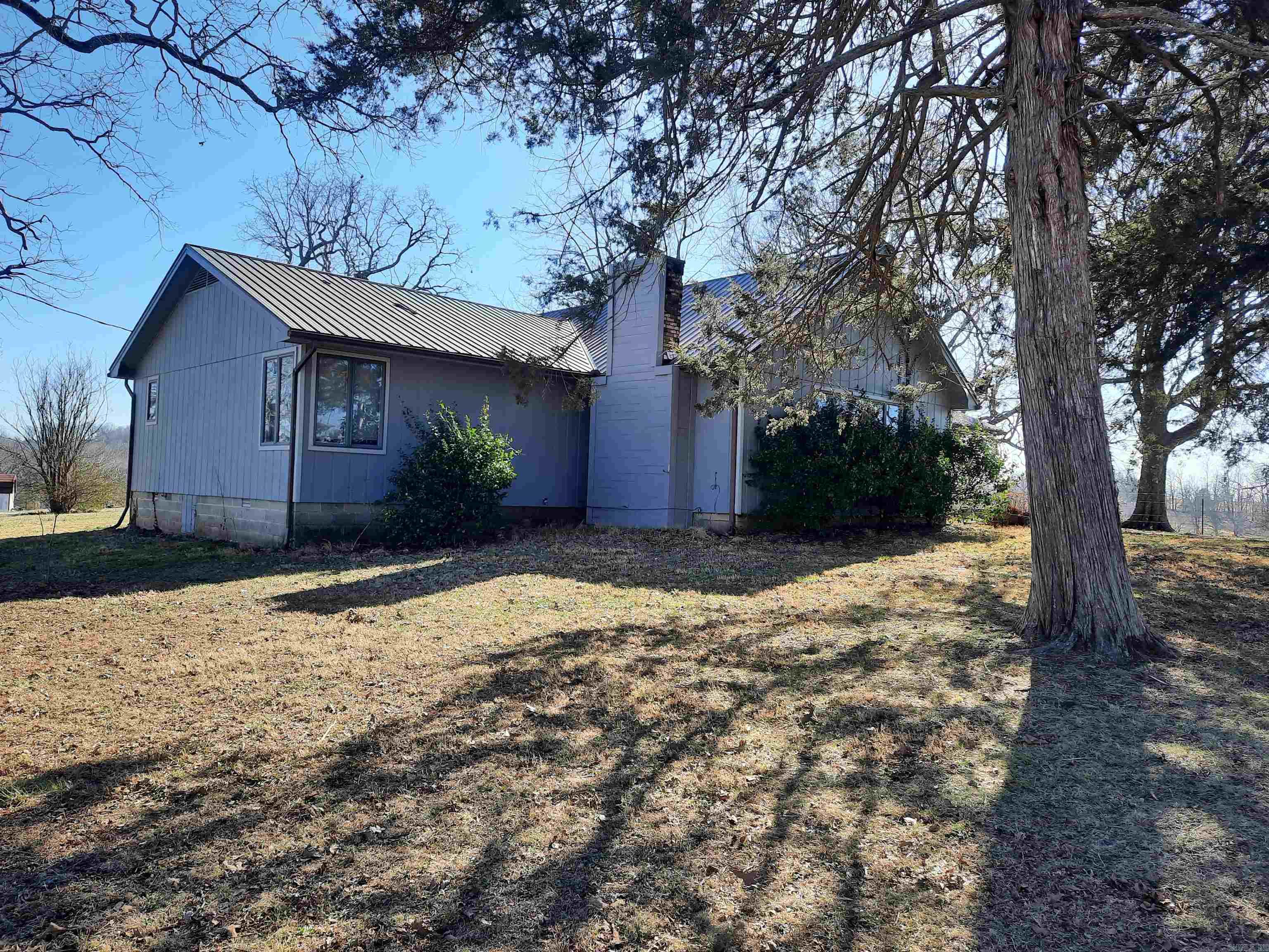 Photo 4 - Residential for sale – 111  Robinson   Mammoth Spring, AR