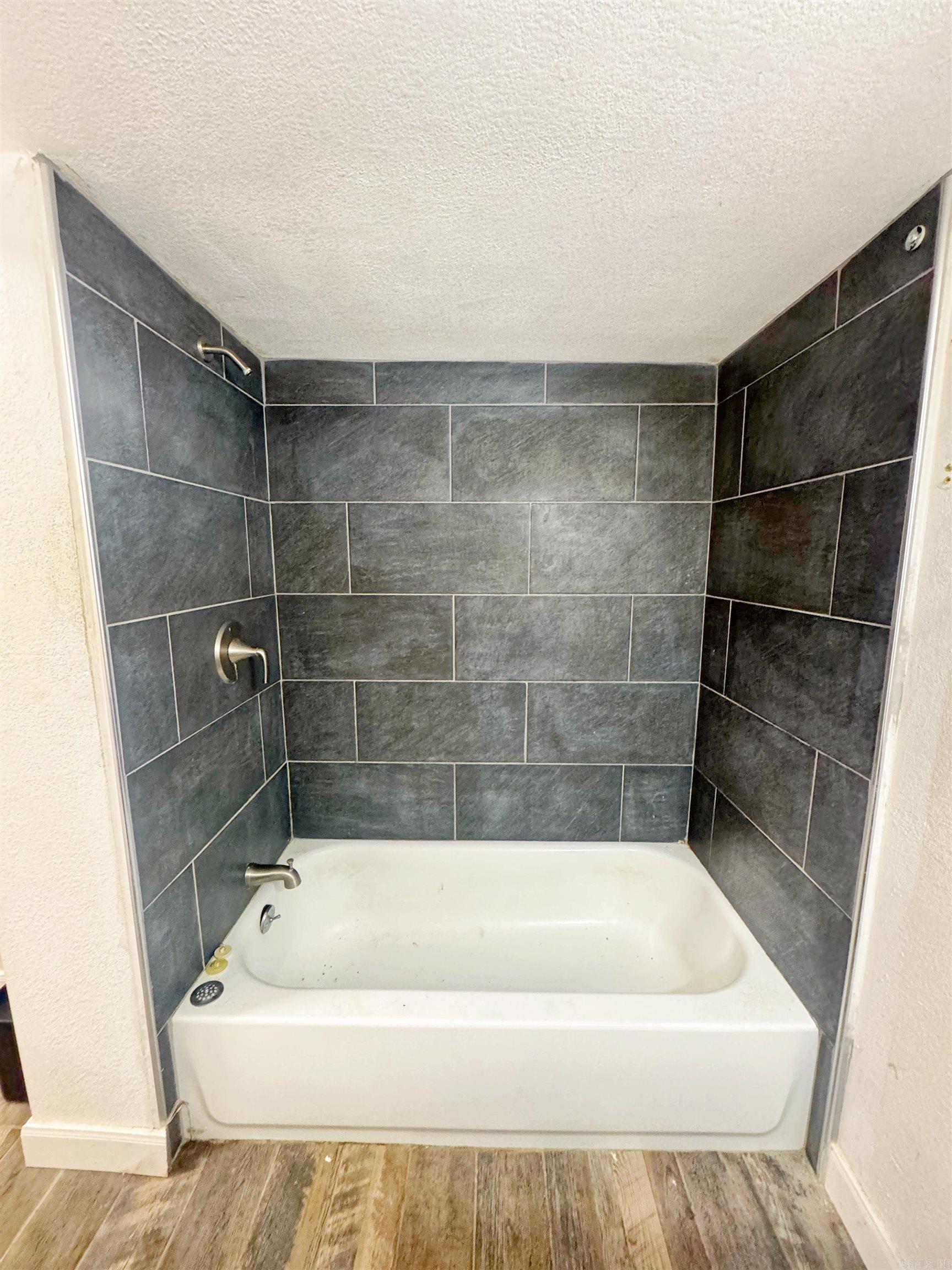 Photo 6 - Residential for sale – 434  Broad   Batesville, AR