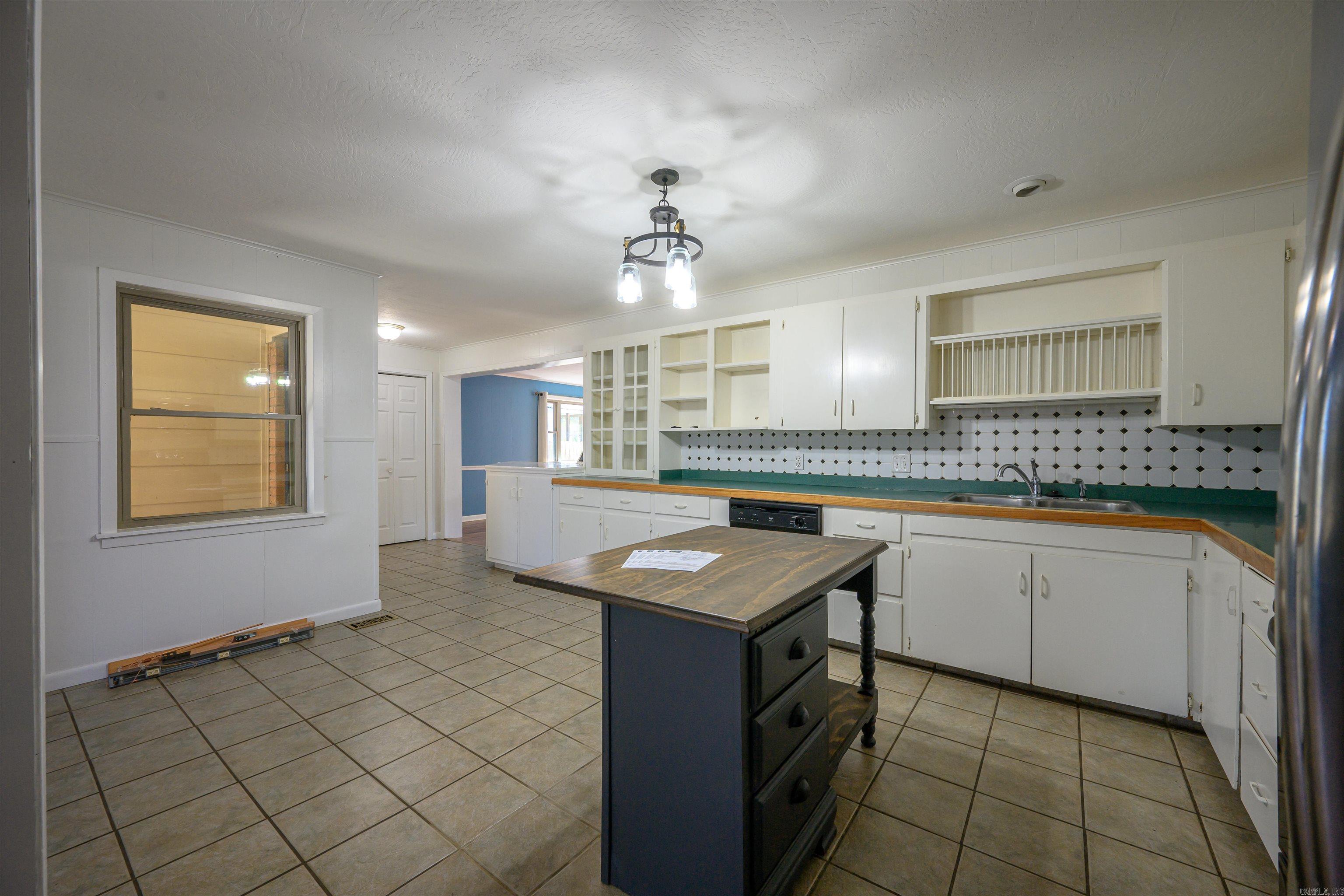 Photo 4 - Residential for sale – 1775  Sun Valley   Batesville, AR