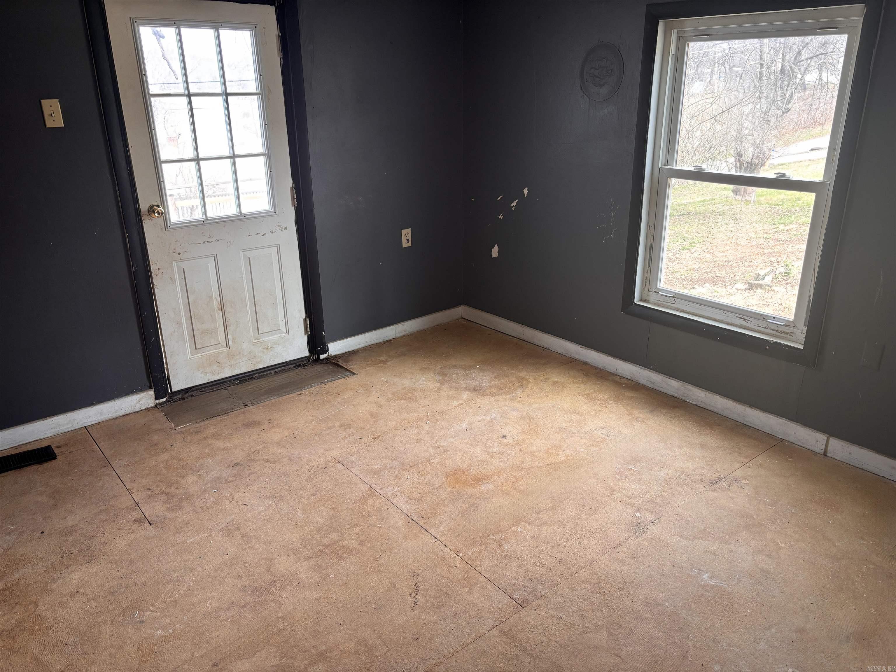 Photo 2 - Residential for sale – 1030  Bethel   Mammoth Spring, AR