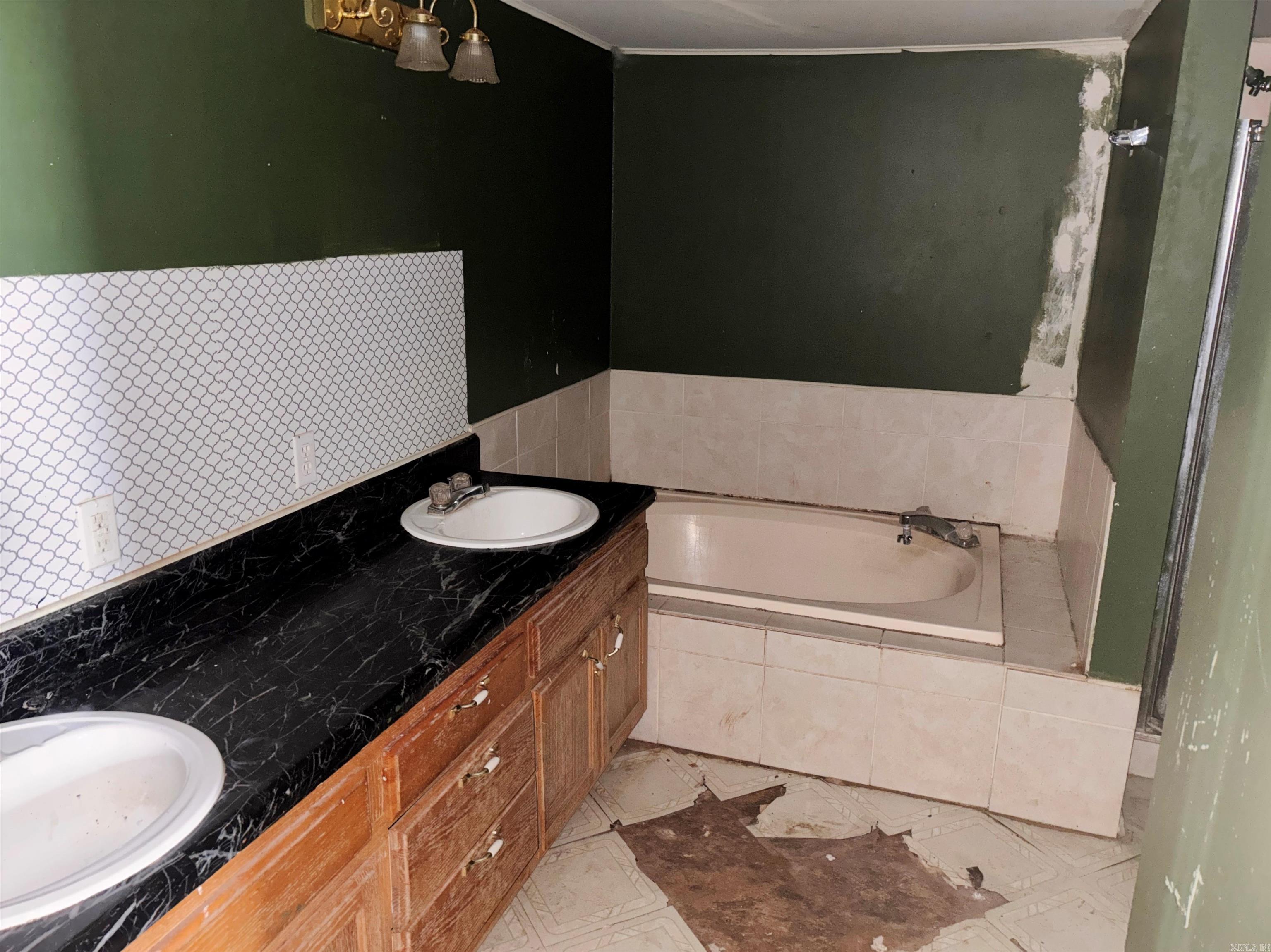 Photo 6 - Residential for sale – 1030  Bethel   Mammoth Spring, AR