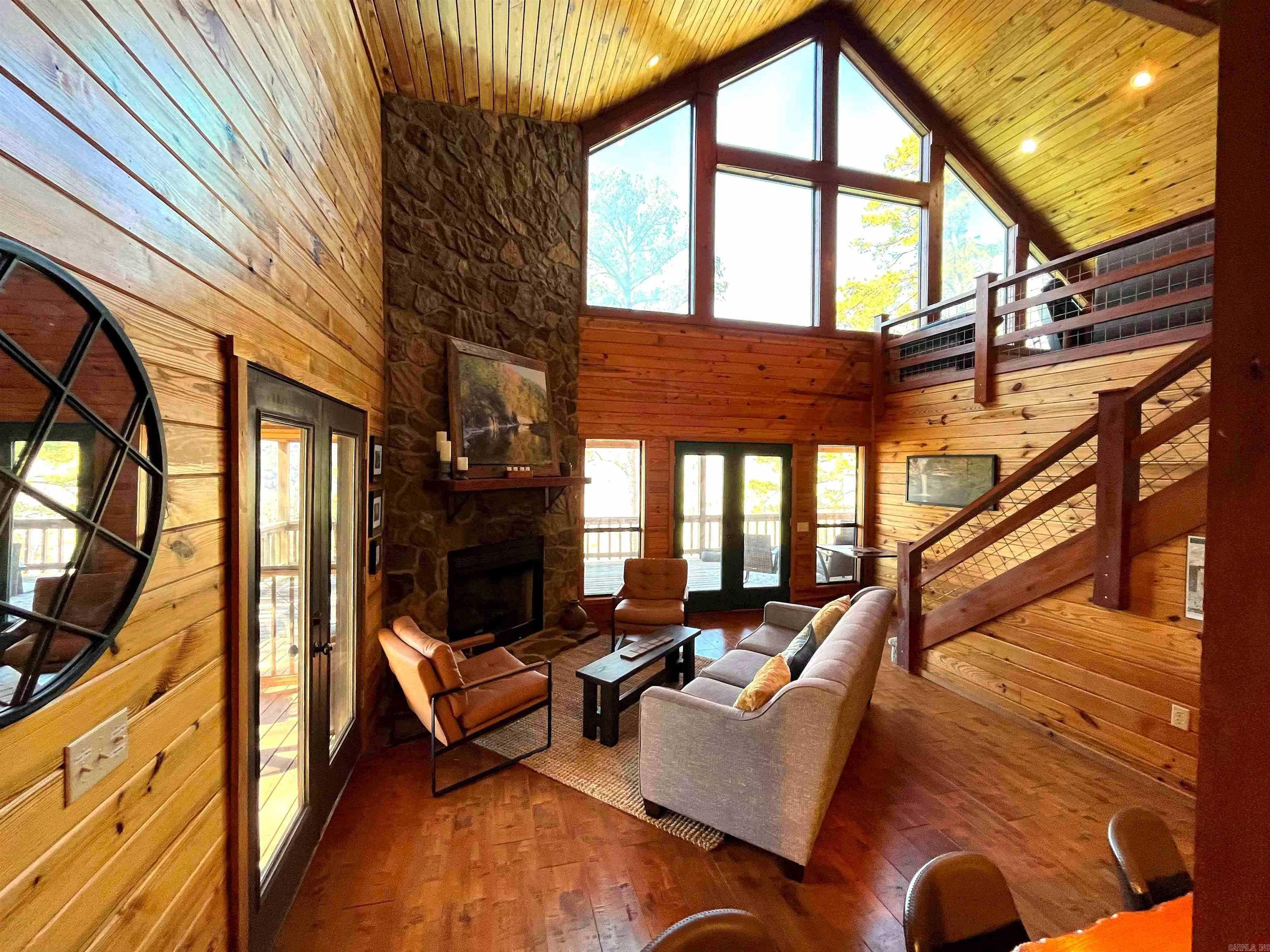 Photo 14 - Residential for sale – 352  Bluff View   Mountain View, AR