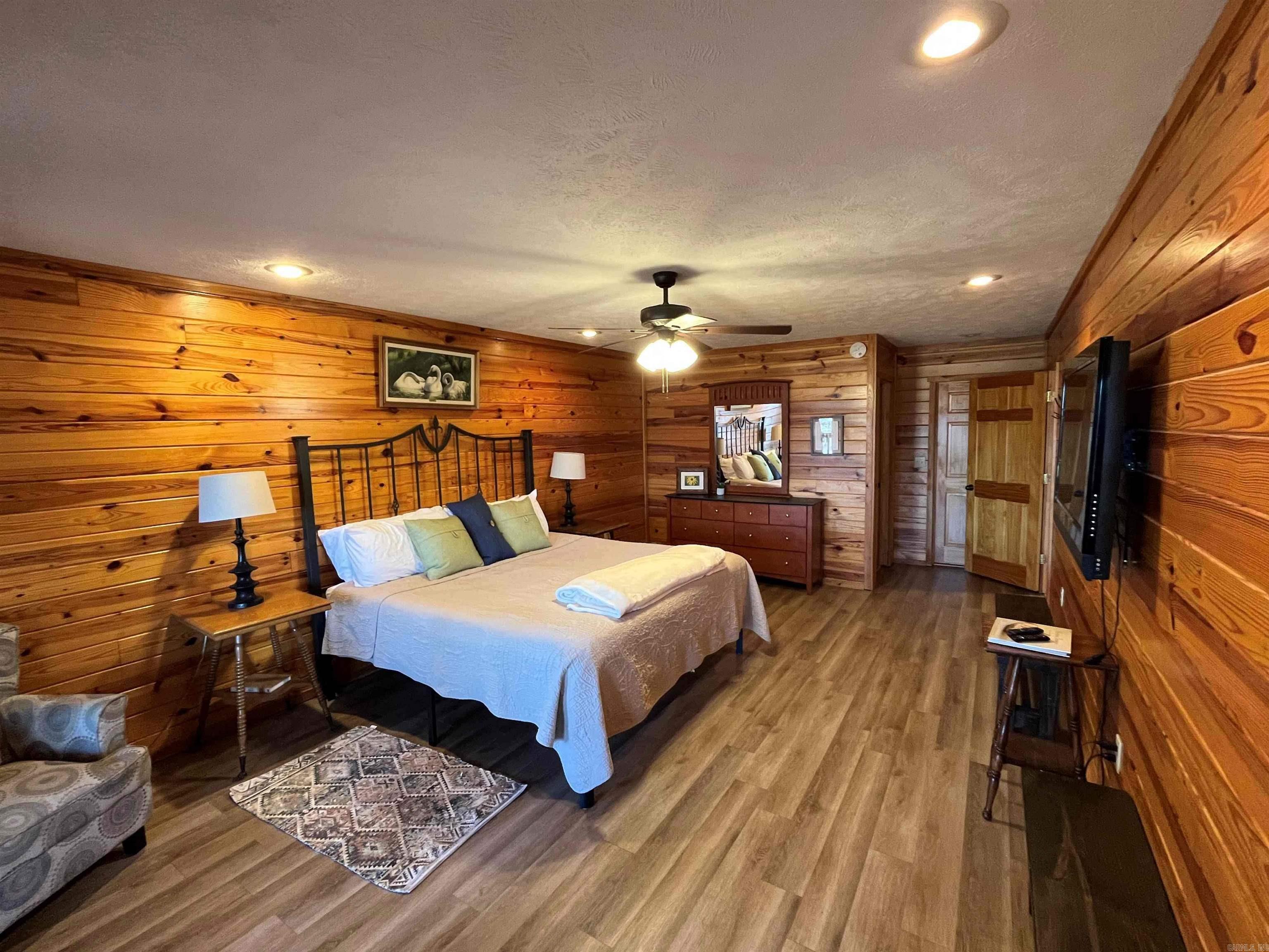 Photo 19 - Residential for sale – 352  Bluff View   Mountain View, AR