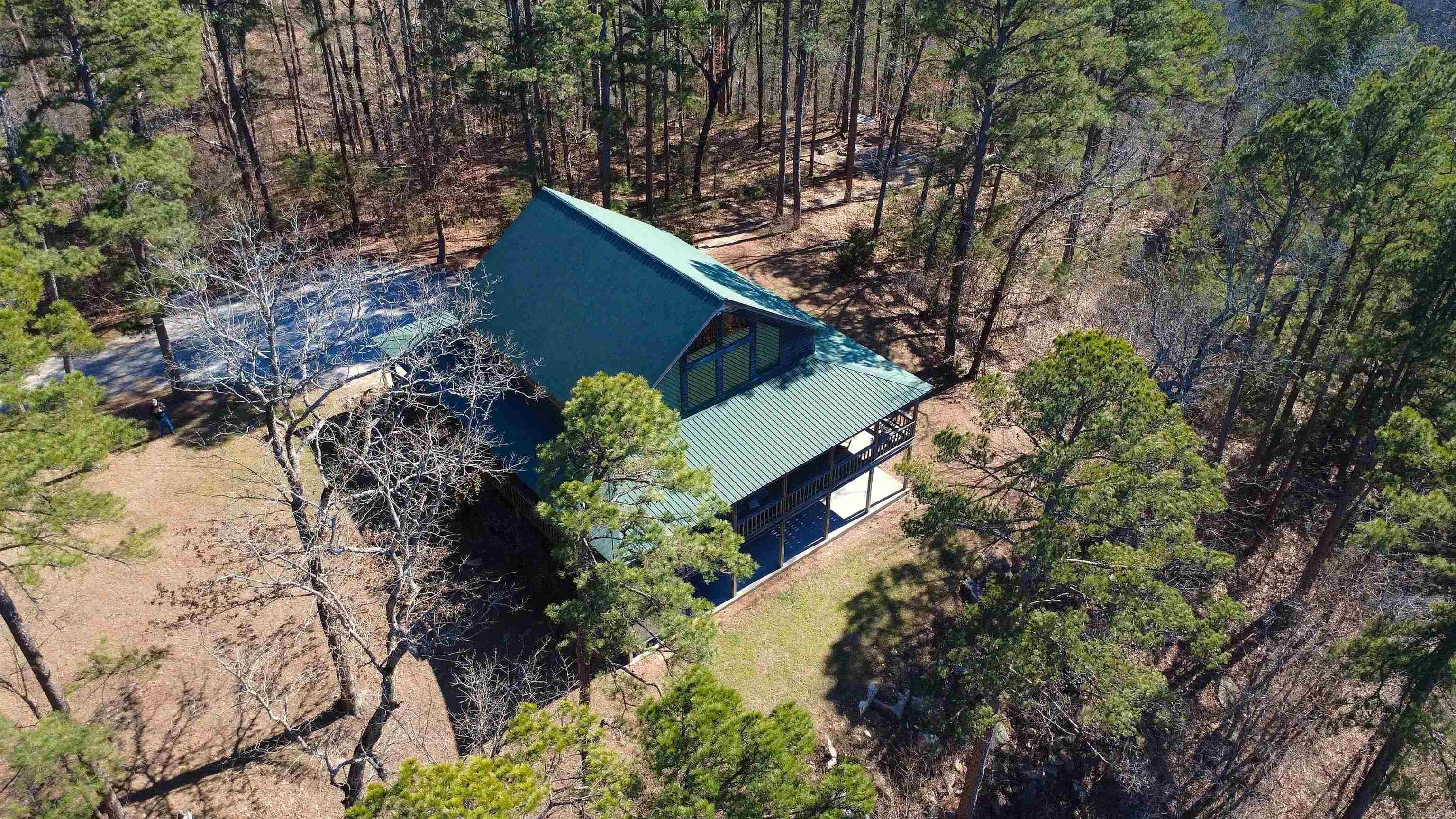 Photo 3 - Residential for sale – 352  Bluff View   Mountain View, AR