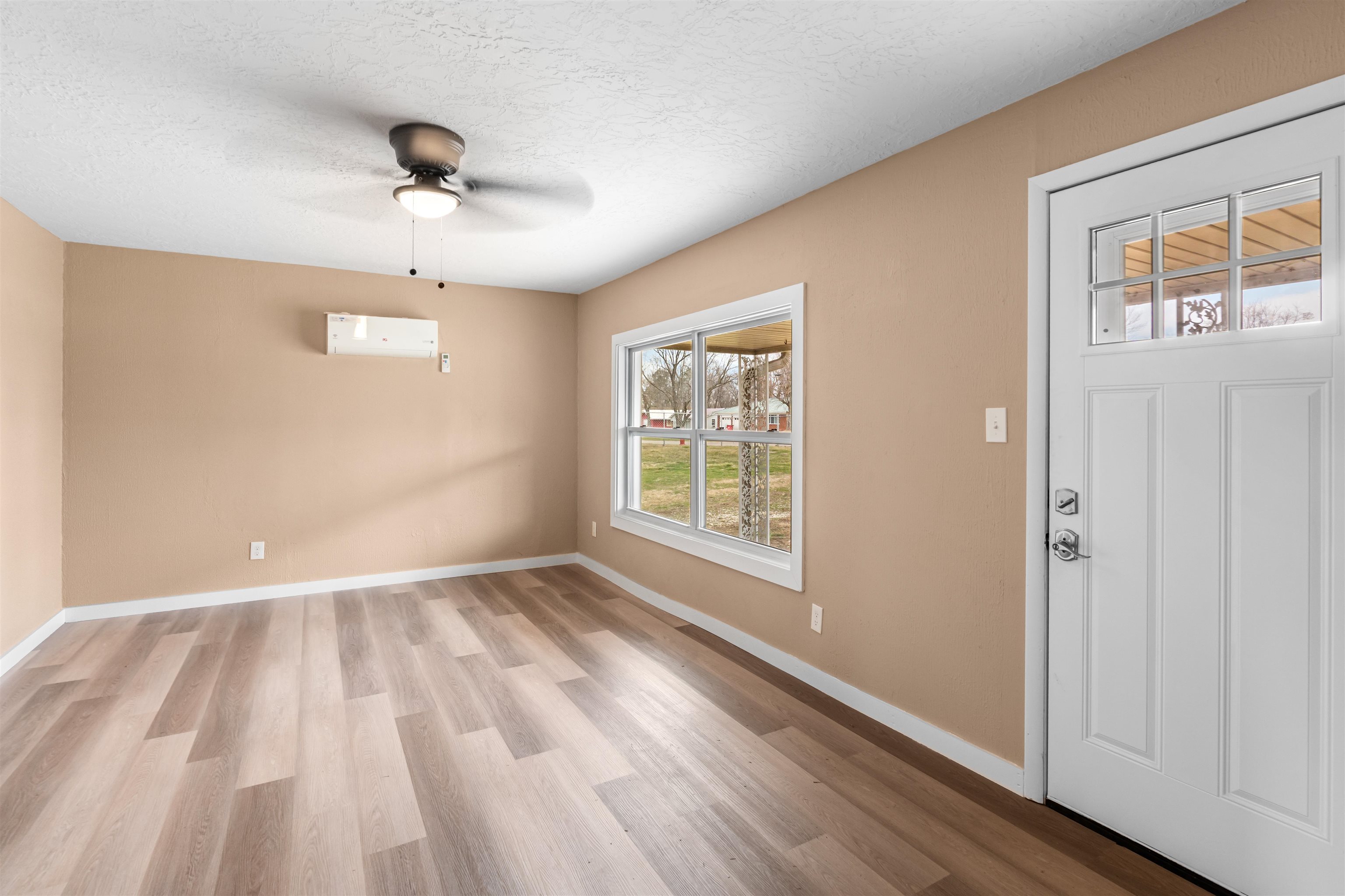 Photo 2 - Residential for sale – 1699  AR 69B Hwy   Melbourne, AR