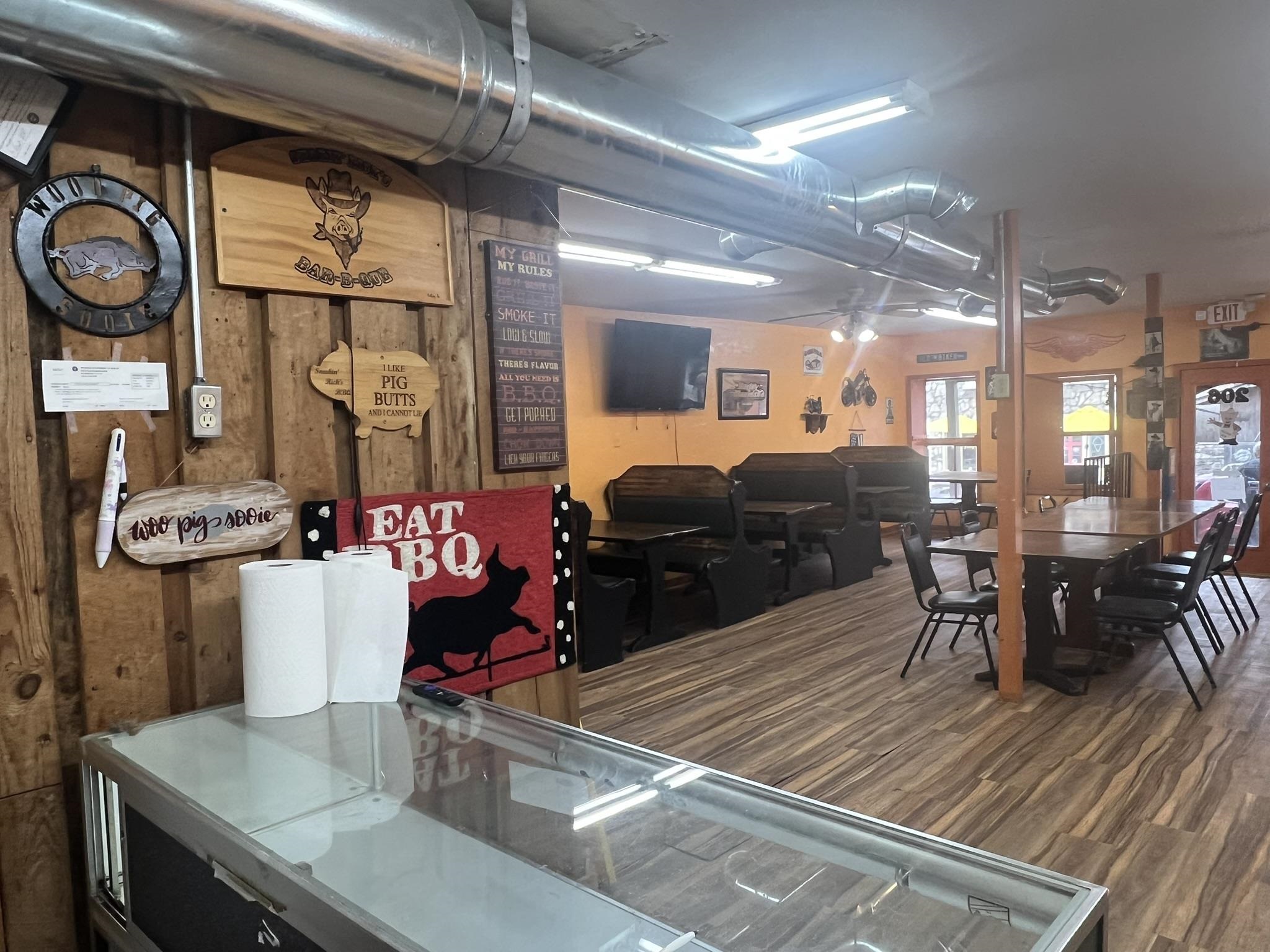 Photo 11 - Commercial / Industrial for sale – 206 E Main   Hardy, AR