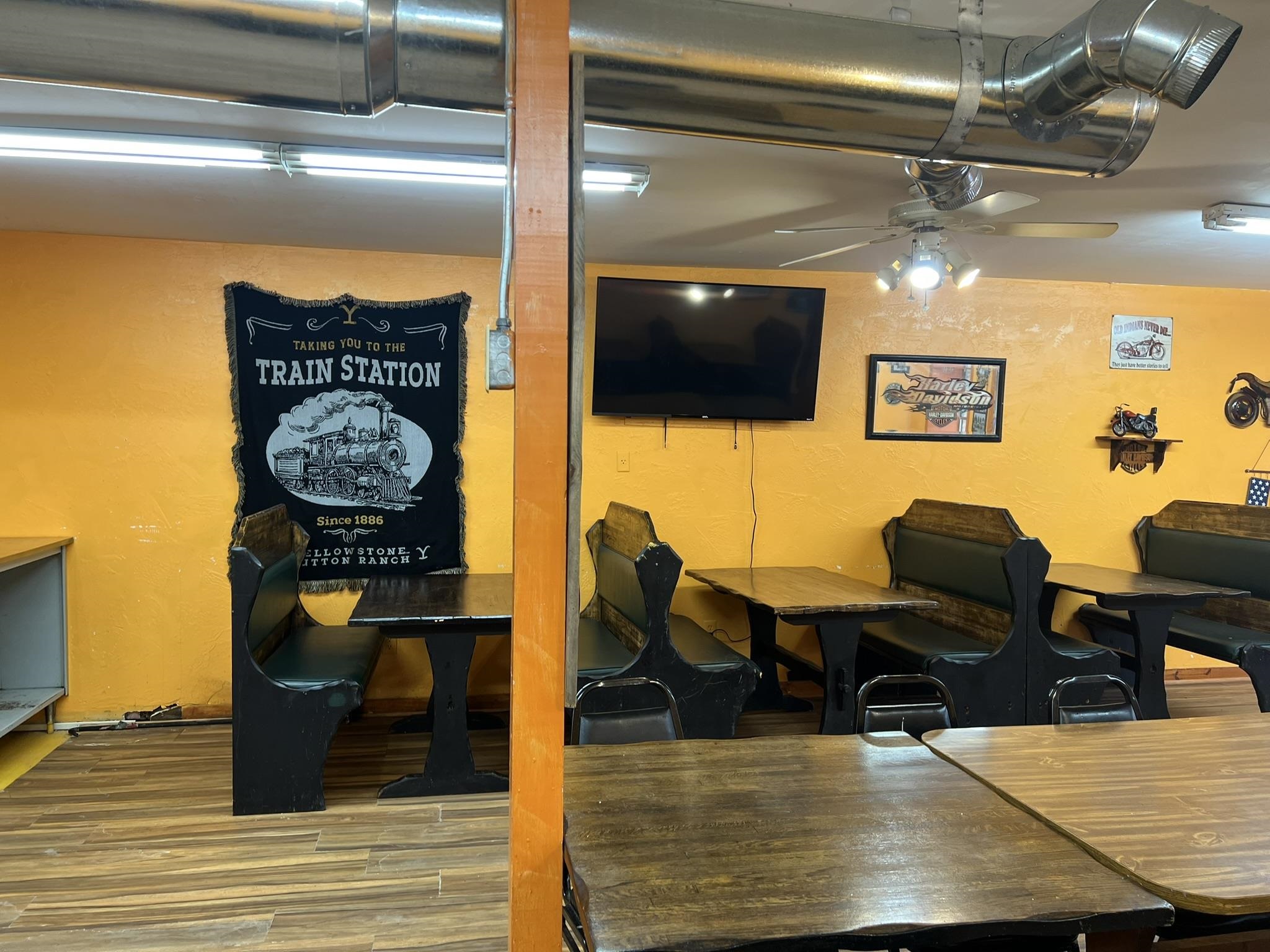 Photo 14 - Commercial / Industrial for sale – 206 E Main   Hardy, AR