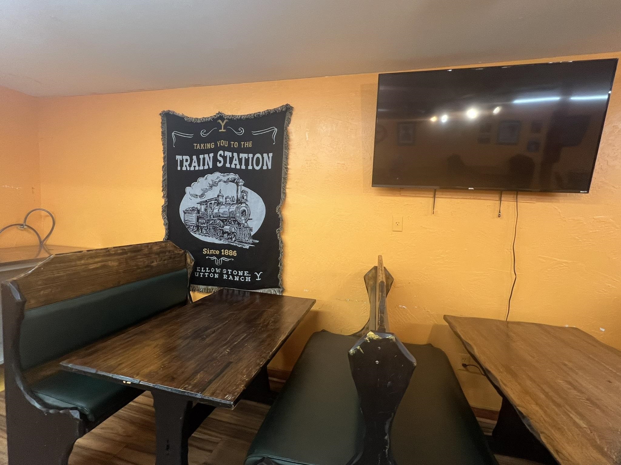 Photo 15 - Commercial / Industrial for sale – 206 E Main   Hardy, AR