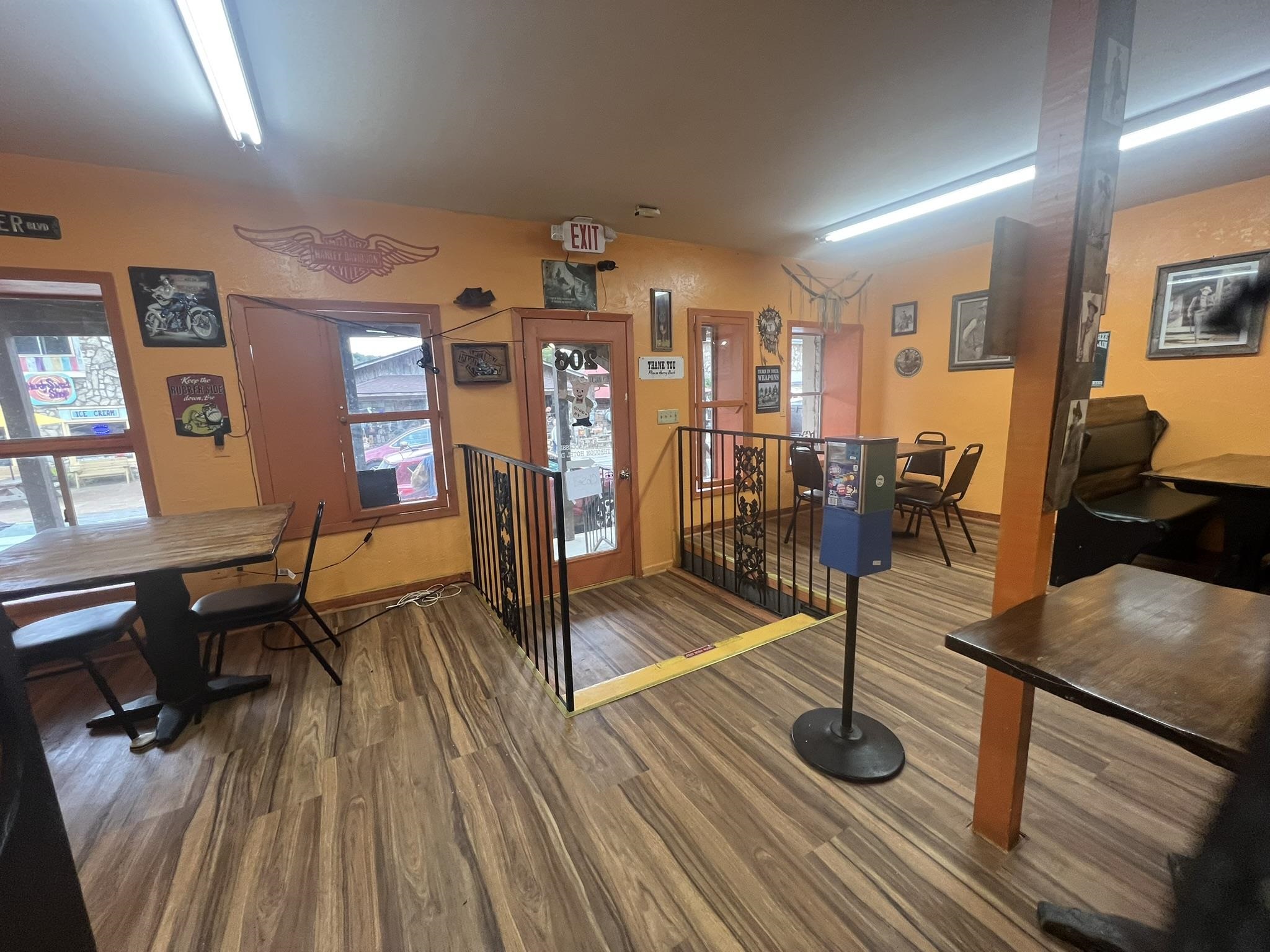 Photo 16 - Commercial / Industrial for sale – 206 E Main   Hardy, AR