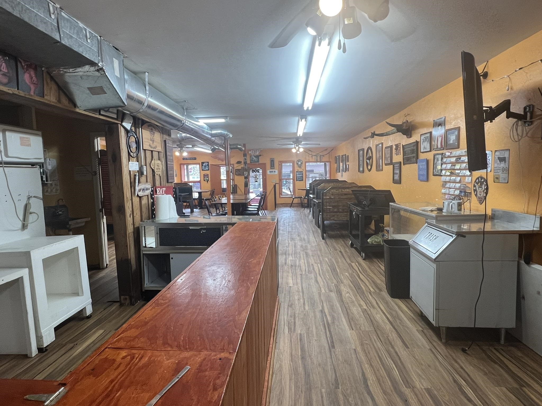 Photo 23 - Commercial / Industrial for sale – 206 E Main   Hardy, AR