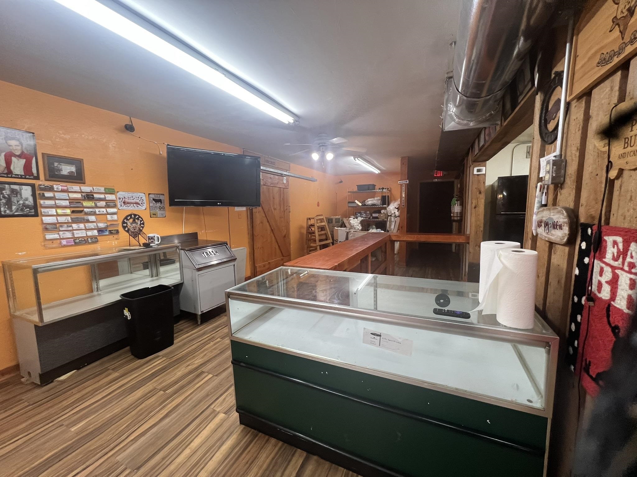 Photo 34 - Commercial / Industrial for sale – 206 E Main   Hardy, AR