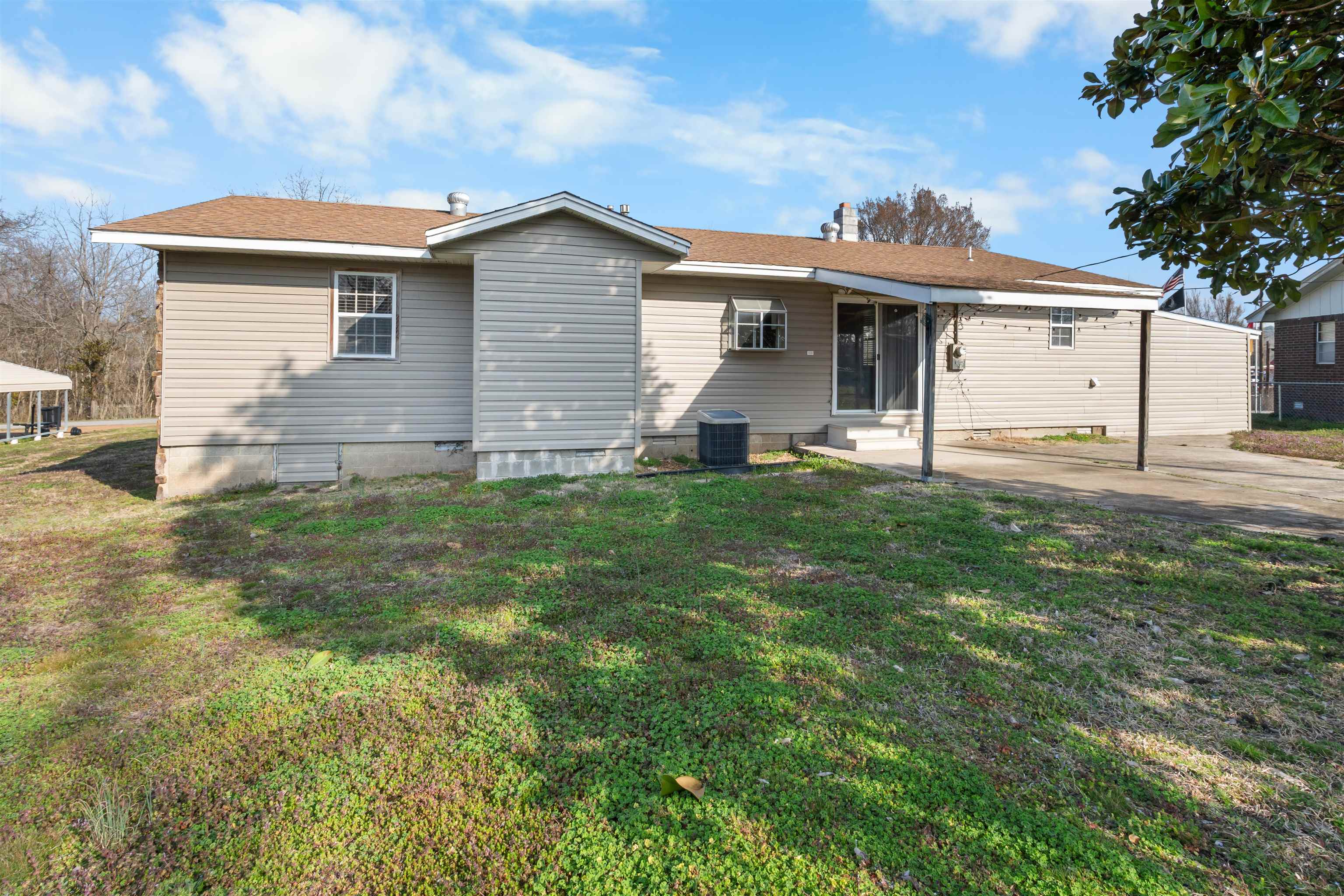 Photo 14 - Residential for sale – 102  Capri Drive   Melbourne, AR