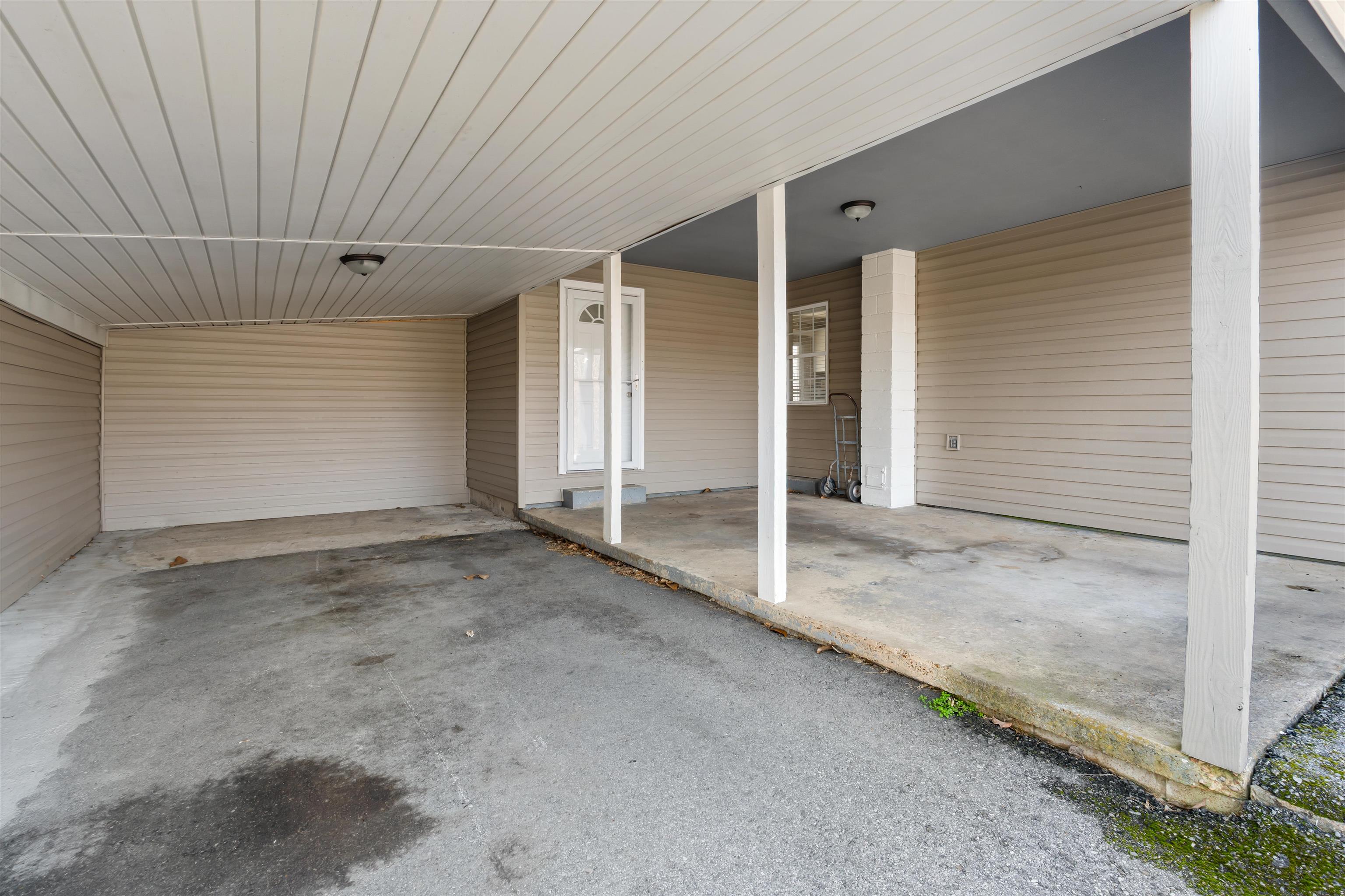 Photo 15 - Residential for sale – 102  Capri Drive   Melbourne, AR