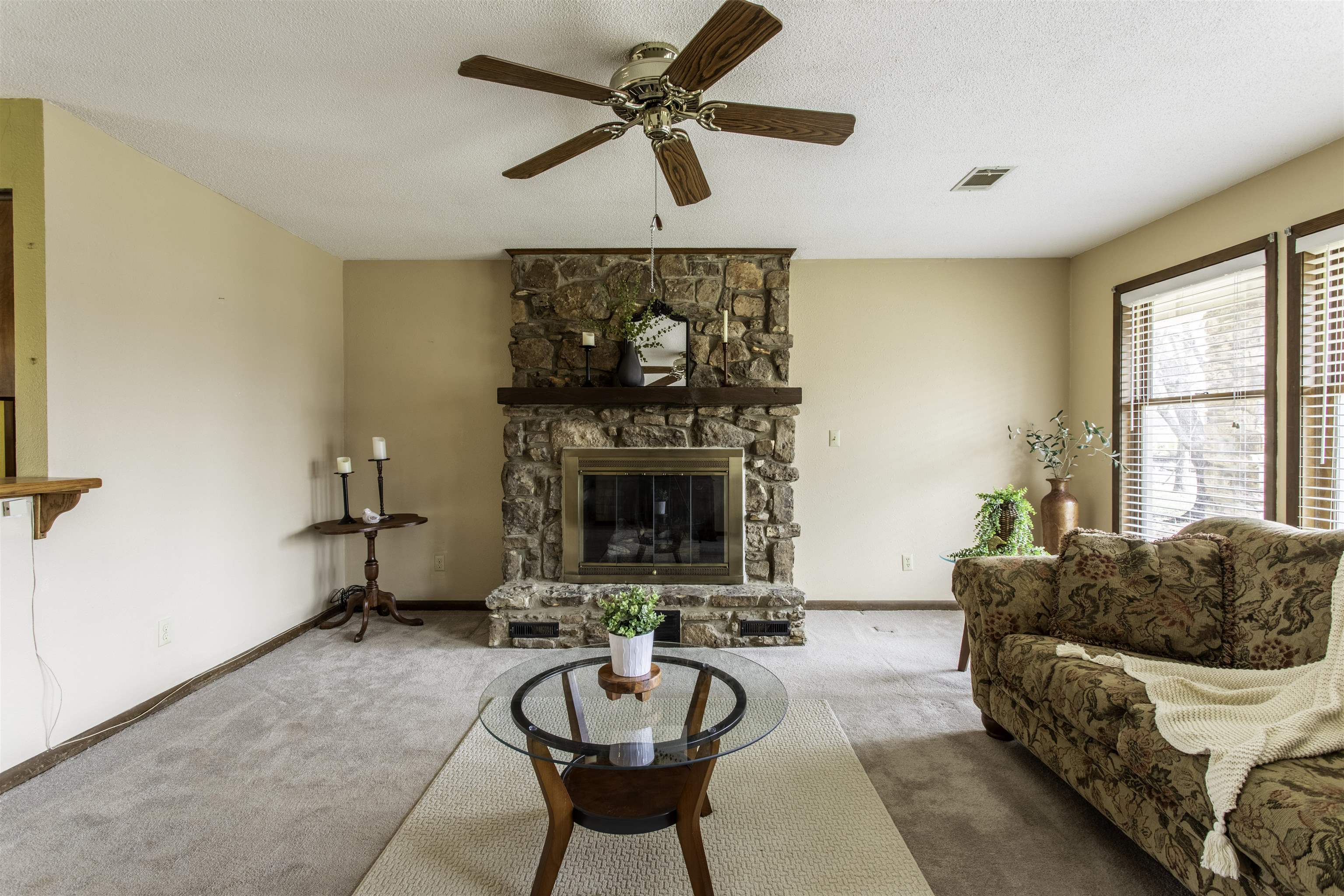 Photo 3 - Residential for sale – 7  Winnebago   Cherokee Village, AR