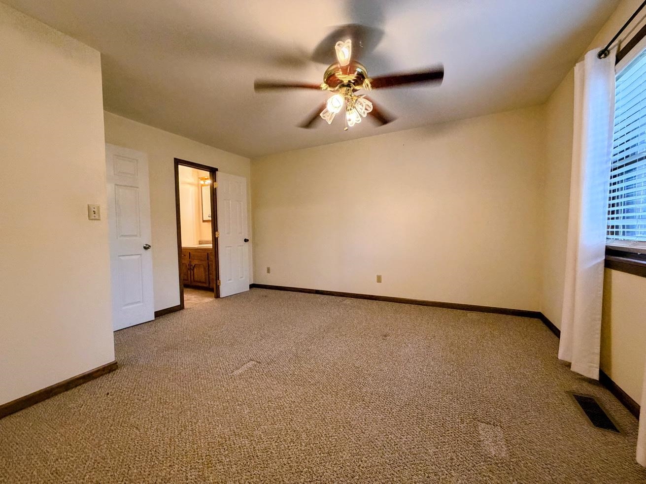 Photo 8 - Residential for sale – 201  Topaz   Horseshoe Bend, AR