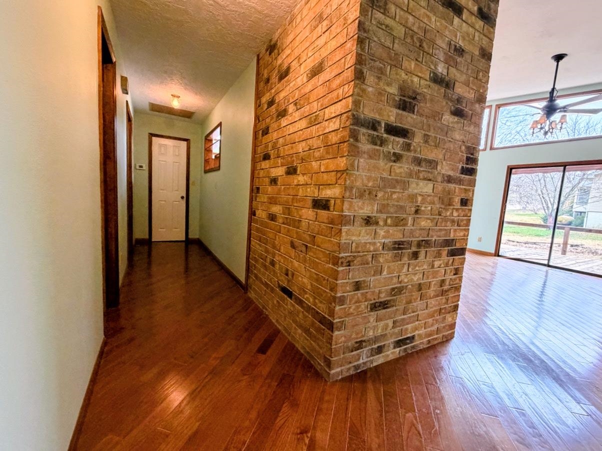 Photo 10 - Residential for sale – 201  Topaz   Horseshoe Bend, AR