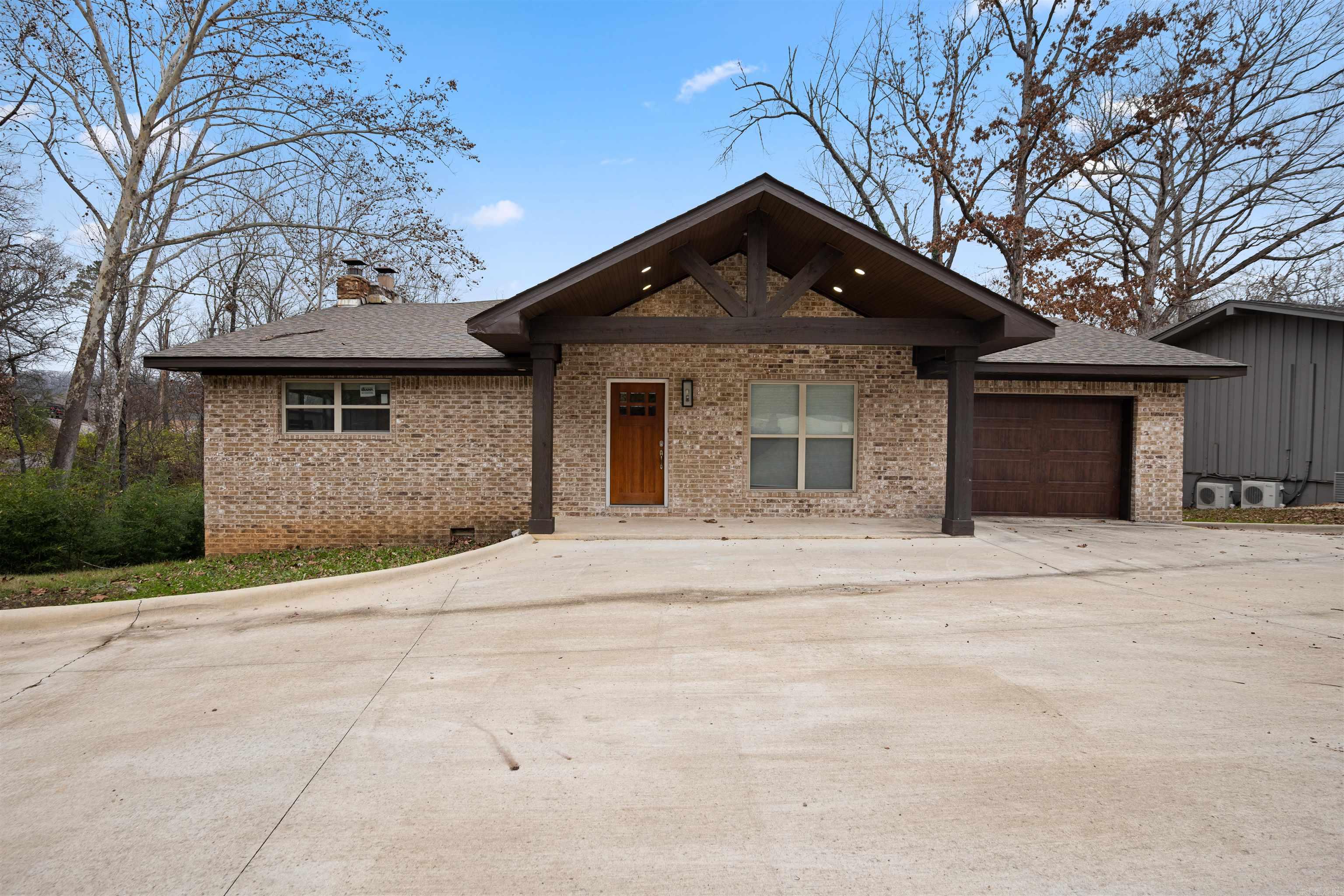 Photo 3 - Residential for sale – 38  Winnebago   Cherokee Village, AR