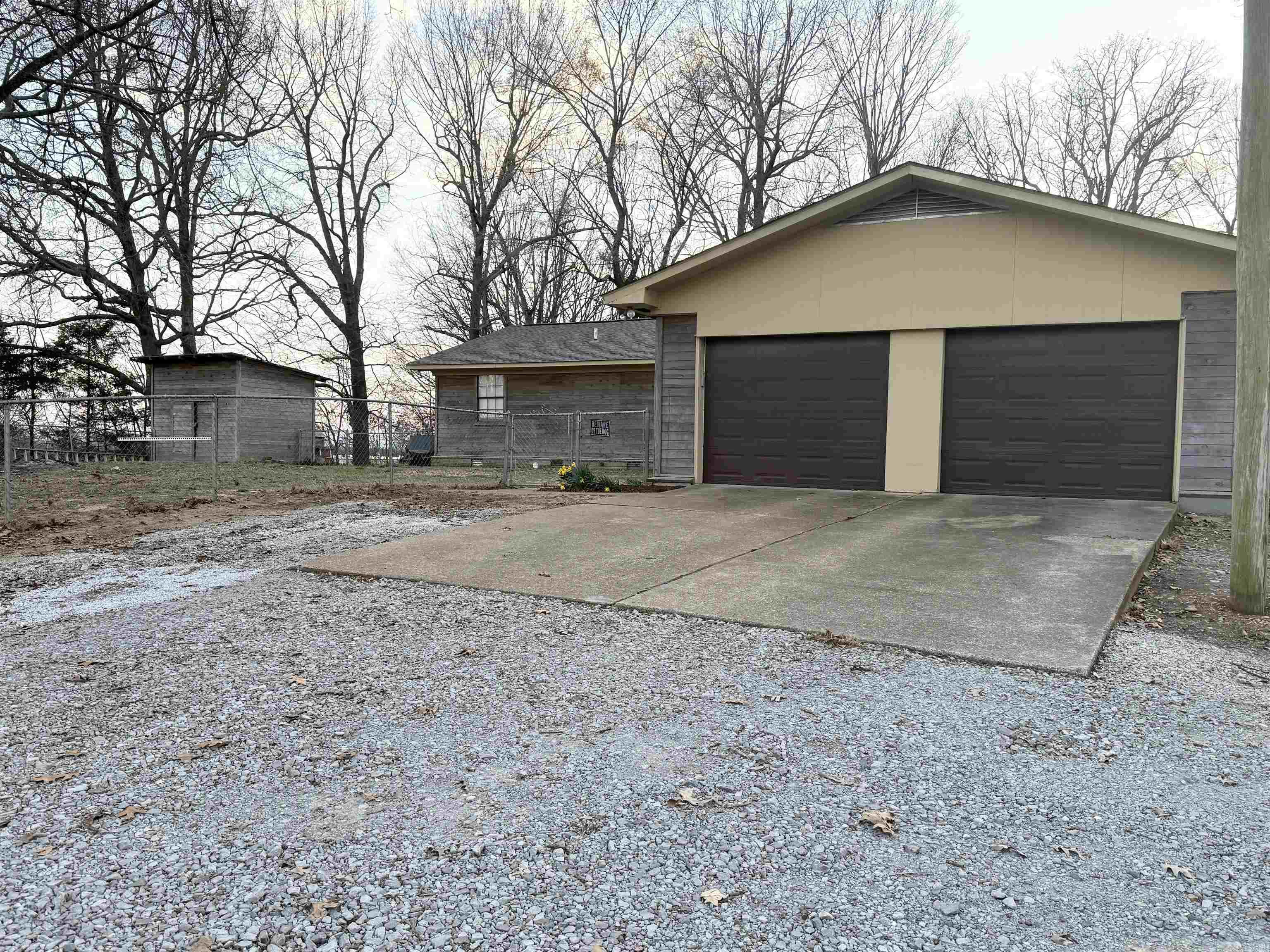 Photo 4 - Residential for sale – 1650 N Hill   Newark, AR