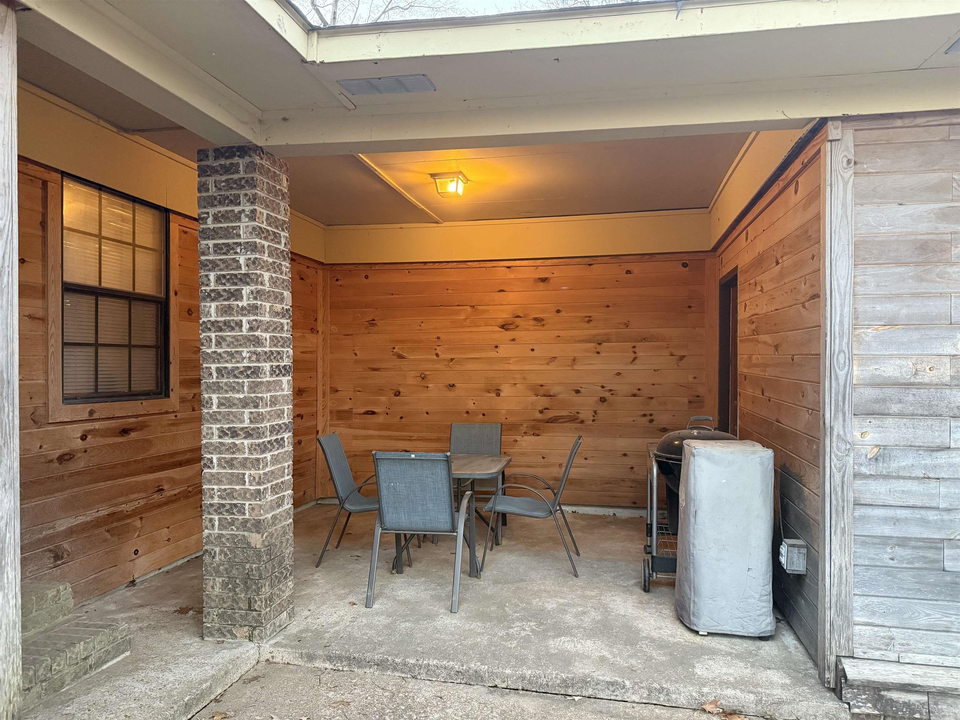 Photo 5 - Residential for sale – 1650 N Hill   Newark, AR