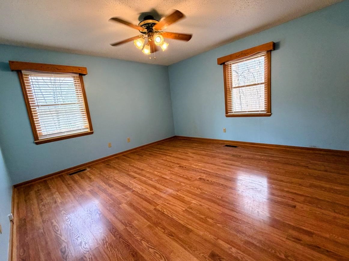 Photo 13 - Residential for sale – 903  Arkansas   Horseshoe Bend, AR