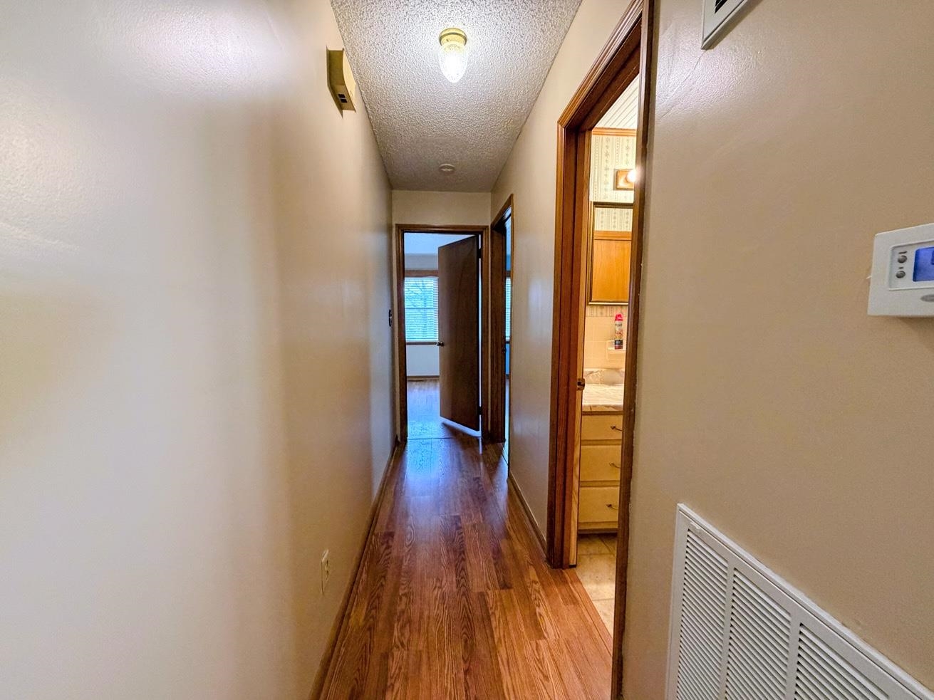 Photo 10 - Residential for sale – 903  Arkansas   Horseshoe Bend, AR