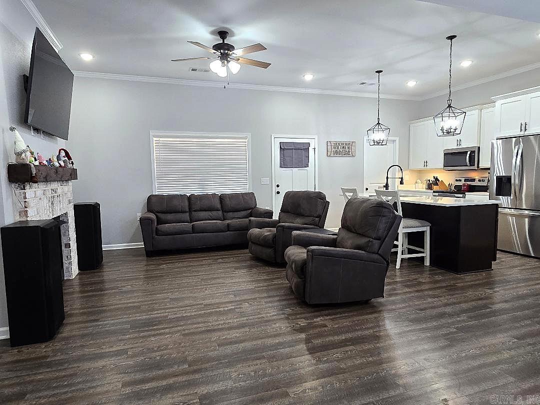 Photo 3 - Residential for sale – 42  Riverwood   Batesville, AR