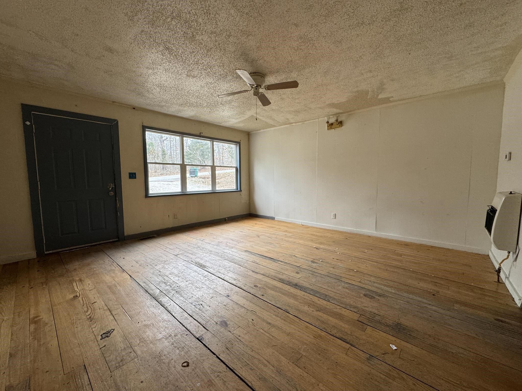 Photo 4 - Residential for sale – 1212  Clark Lane   Horseshoe Bend, AR