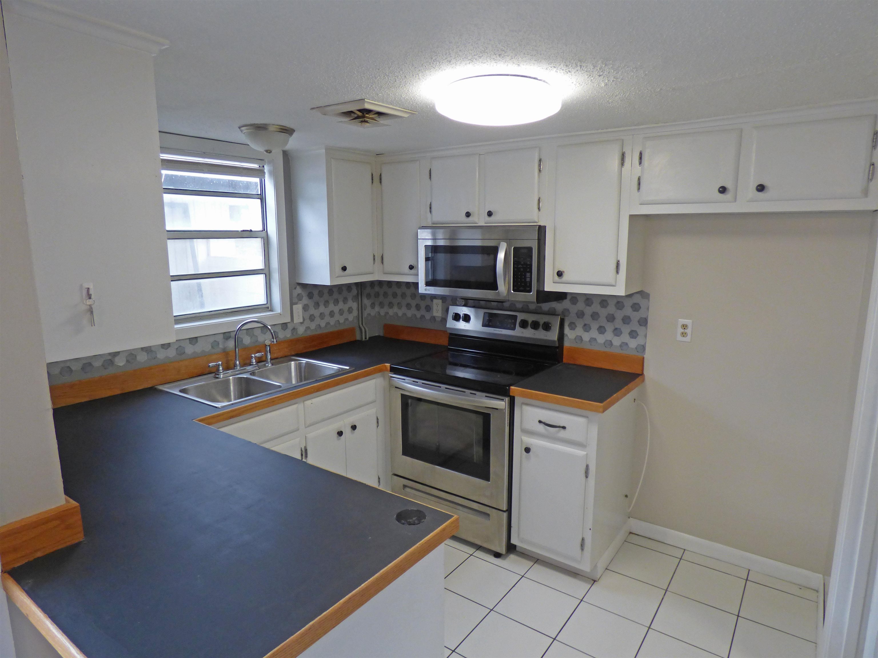 Photo 3 - Residential for sale – 15  Setting Sun   Cherokee Village, AR