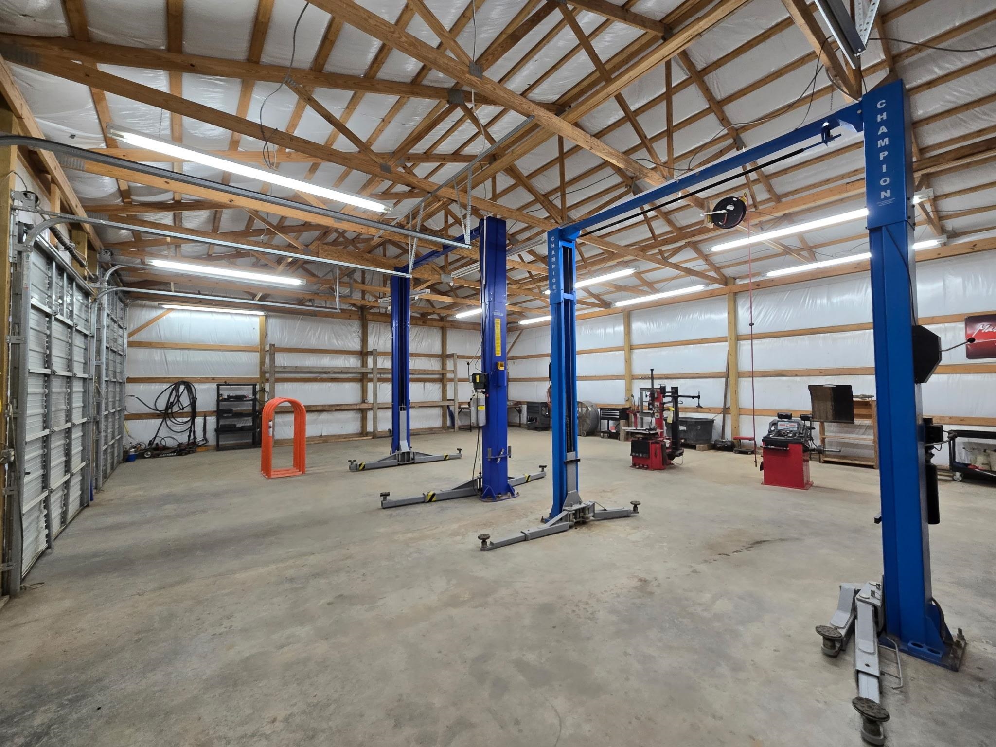 Photo 3 - Commercial / Industrial for sale – 6906  62/412   Viola, AR