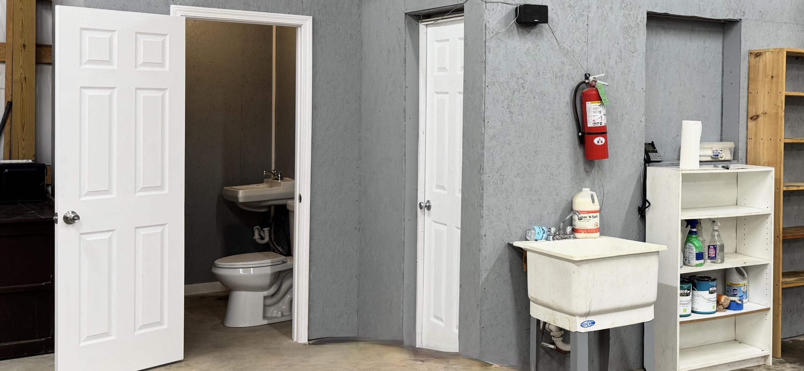 Photo 7 - Commercial / Industrial for sale – 6906  62/412   Viola, AR